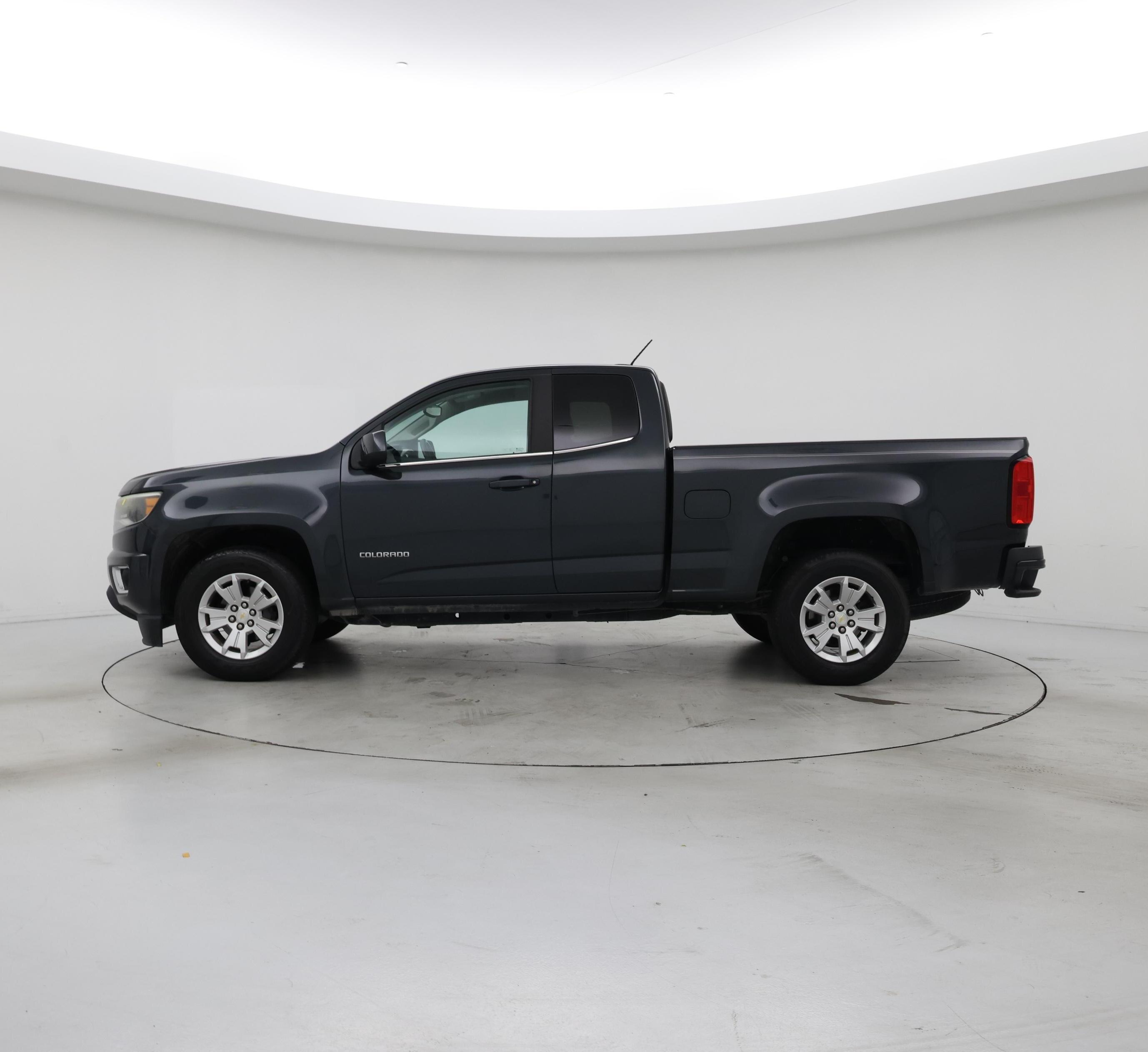 Thumbnail: 2018 Chevrolet Colorado - 3