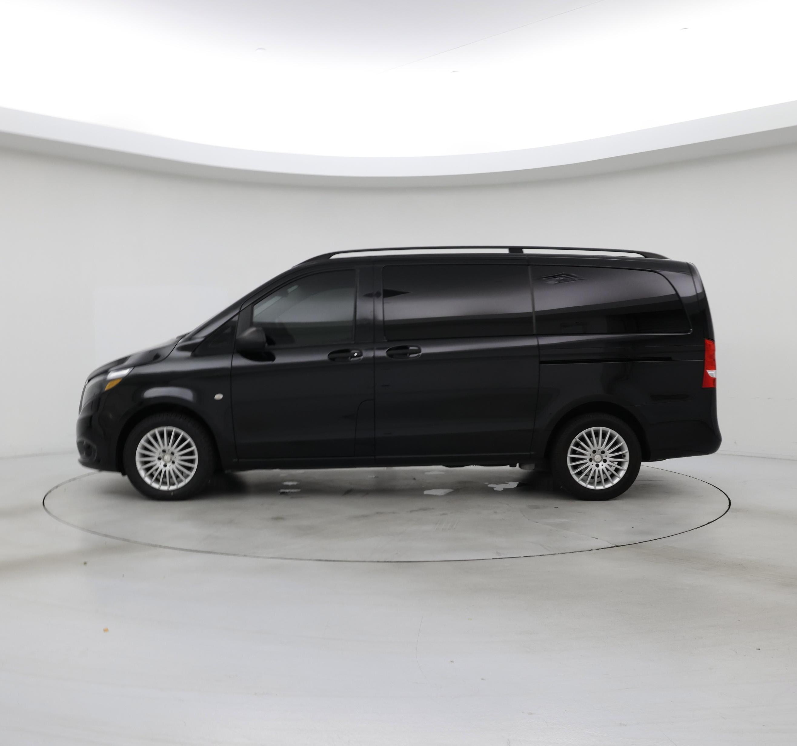 Thumbnail: 2018 Mercedes-Benz Metris - 3