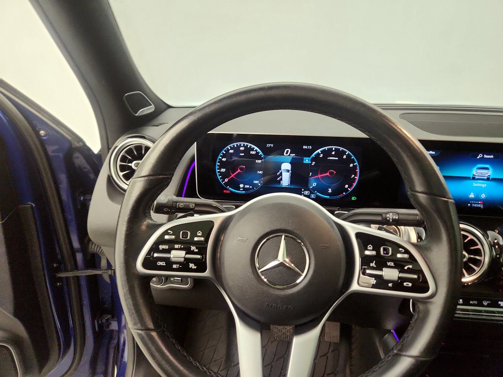Thumbnail: 2021 Mercedes-Benz GLB - 10