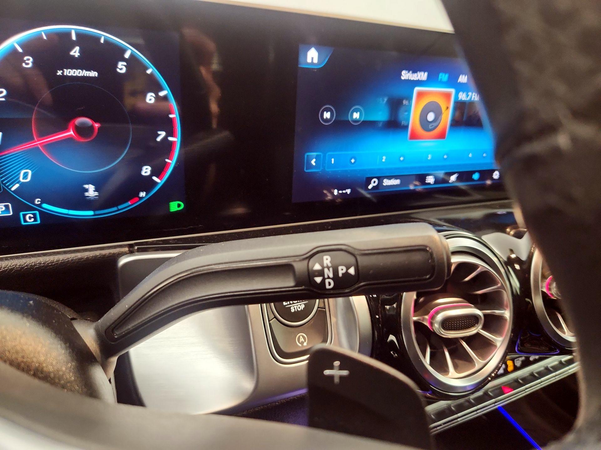 Thumbnail: 2021 Mercedes-Benz GLB - 17