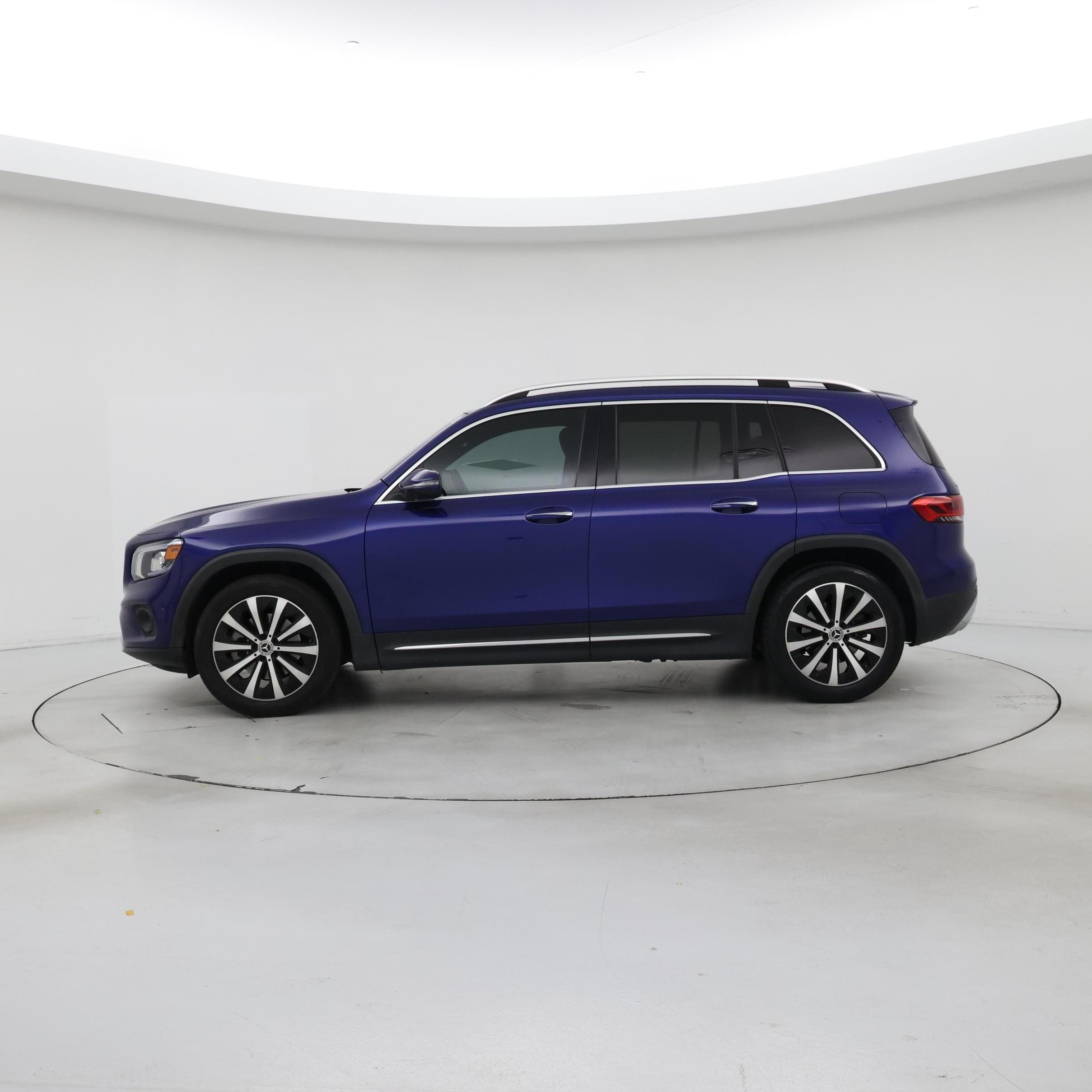 Thumbnail: 2021 Mercedes-Benz GLB - 3