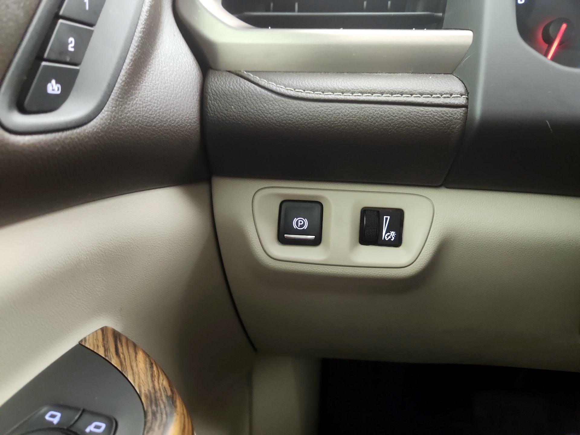 Thumbnail: 2017 GMC Acadia - 13