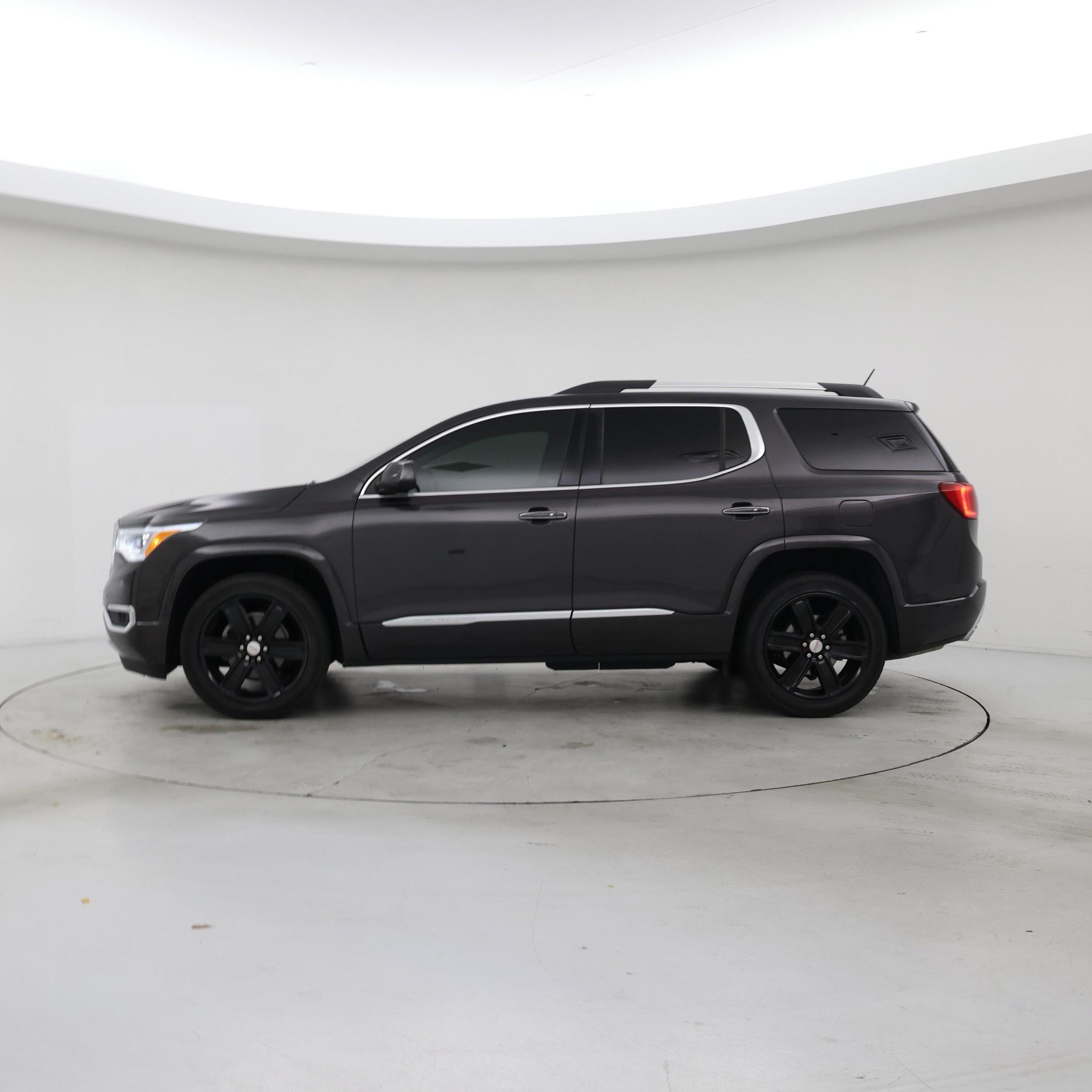 Thumbnail: 2017 GMC Acadia - 3