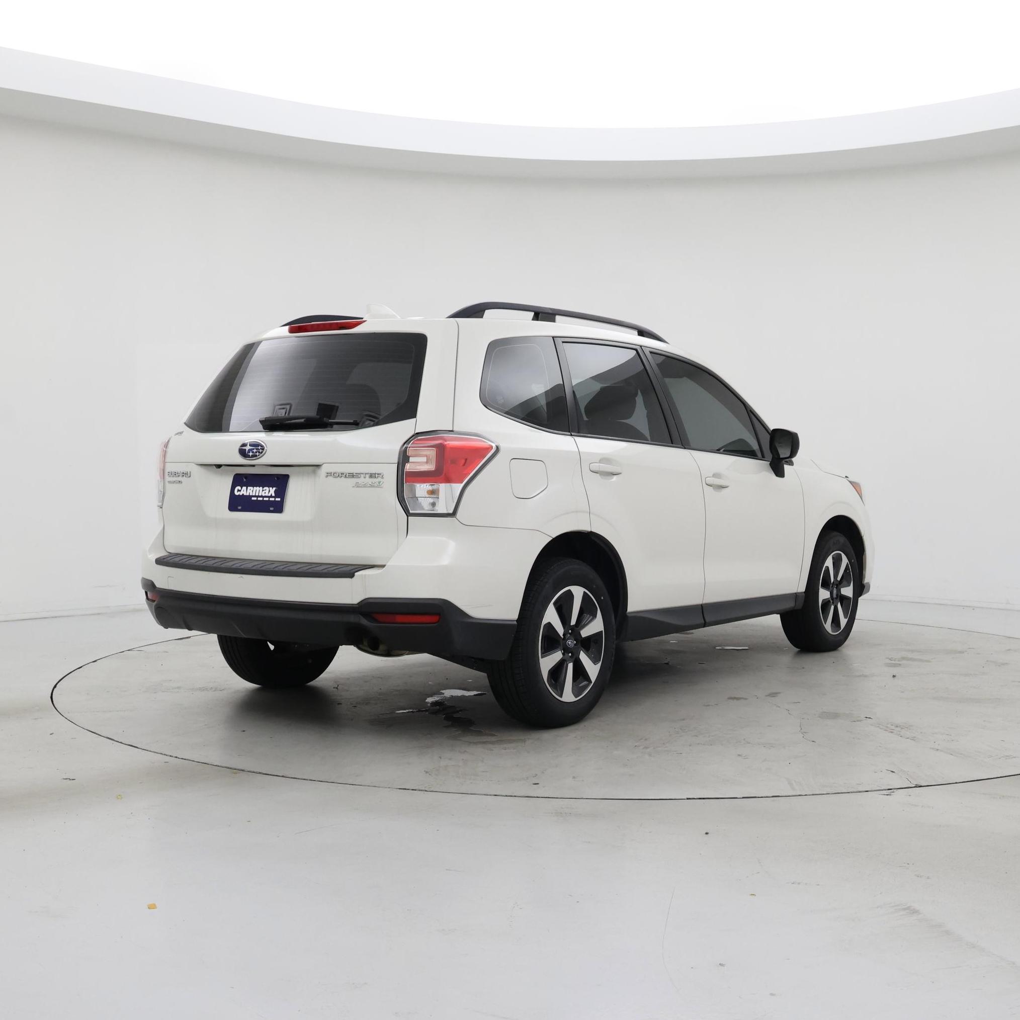 Thumbnail: 2017 Subaru Forester - 8