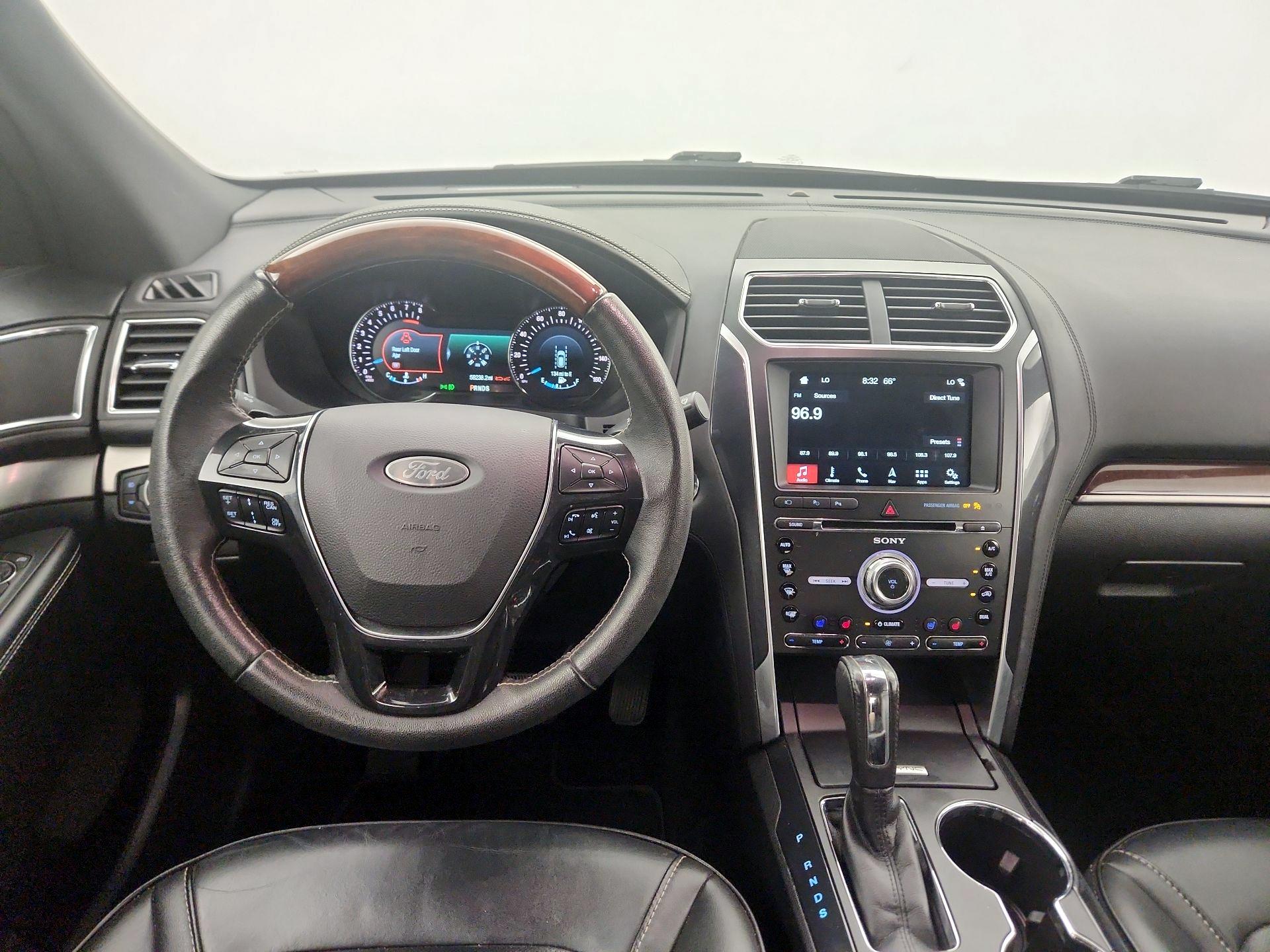 Thumbnail: 2018 Ford Explorer - 9