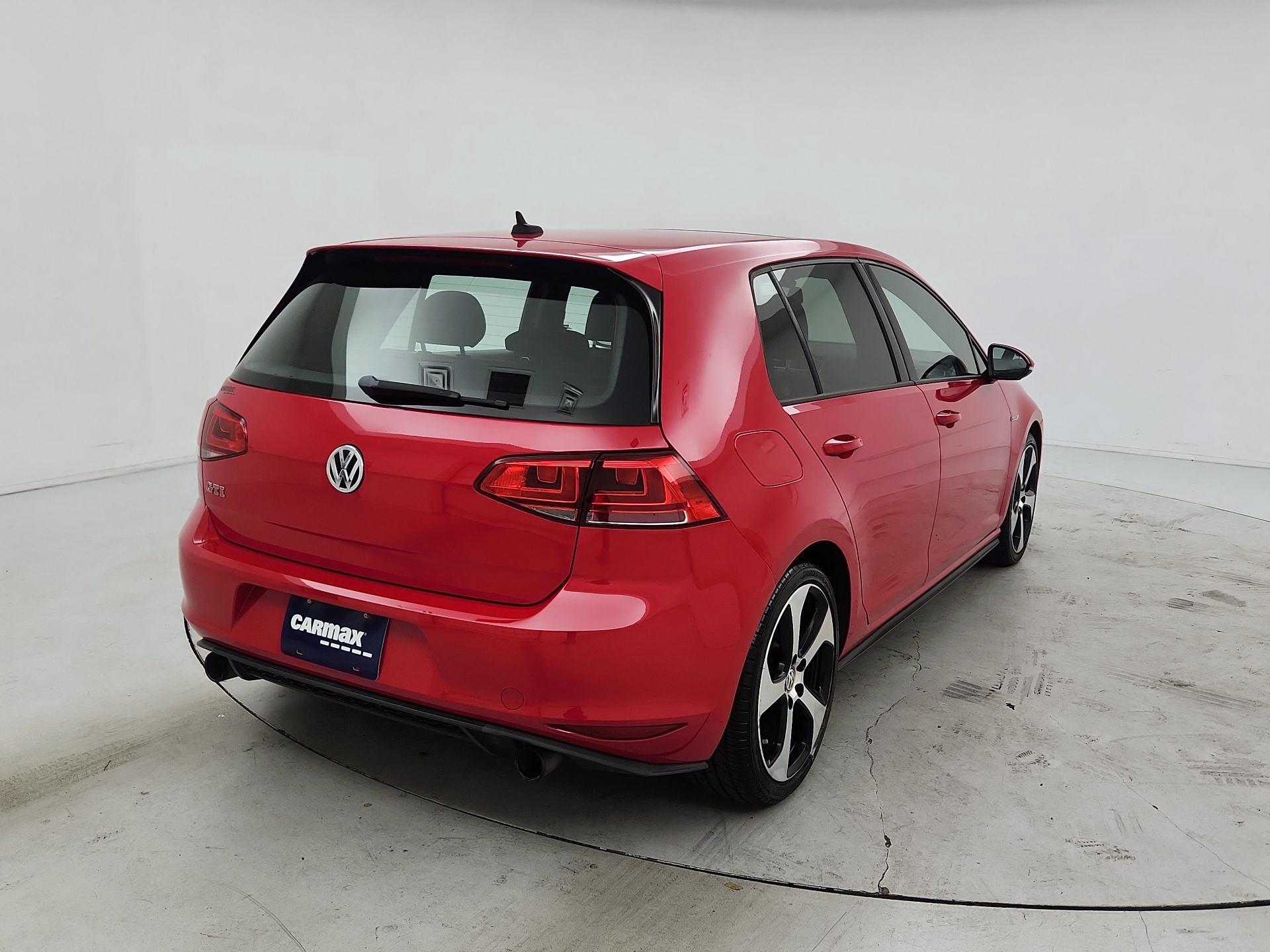 Thumbnail: 2017 Volkswagen Golf - 5