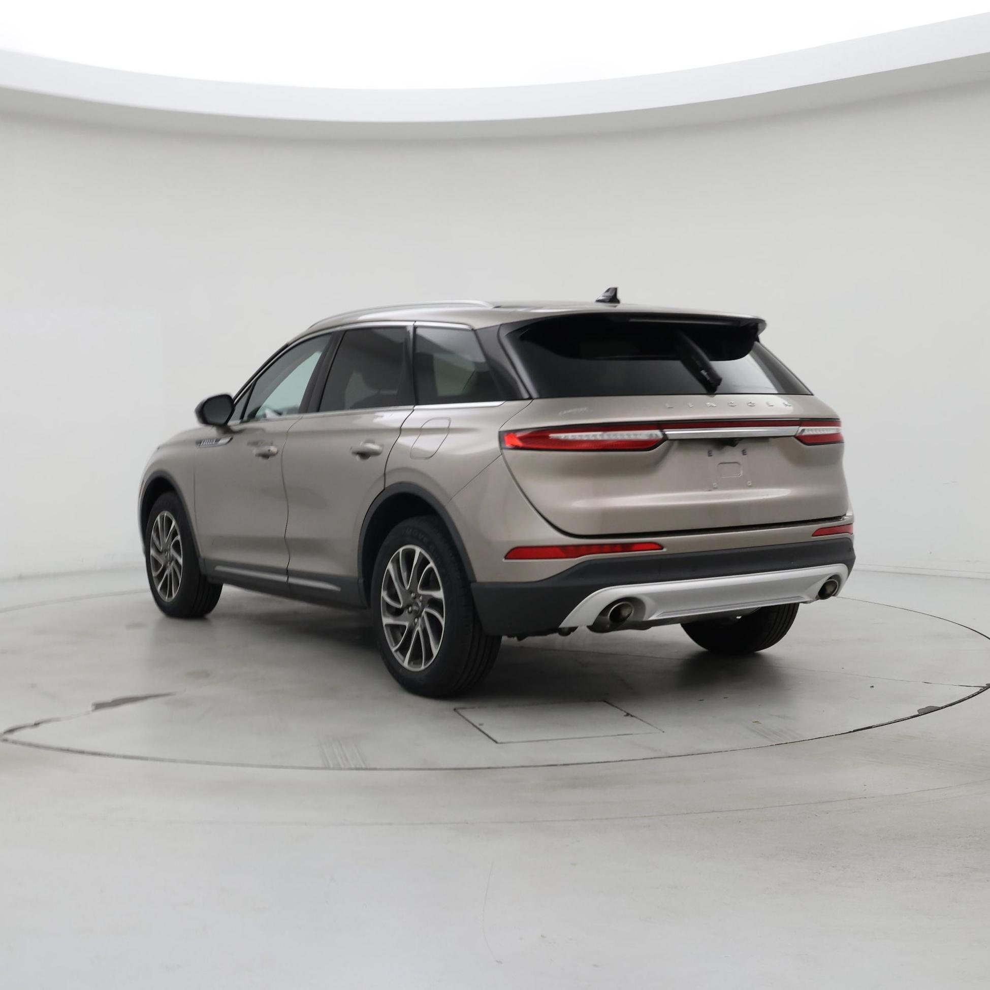 Thumbnail: 2020 Lincoln Corsair - 2