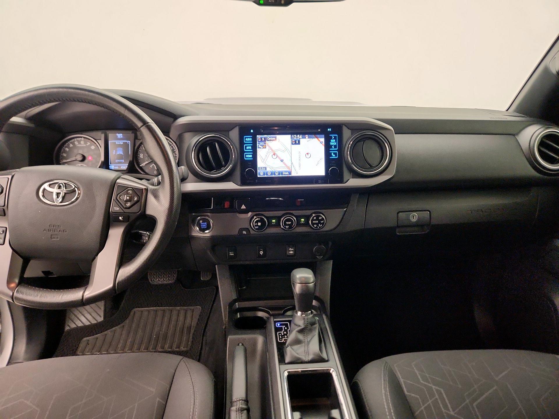 Thumbnail: 2017 Toyota Tacoma - 9