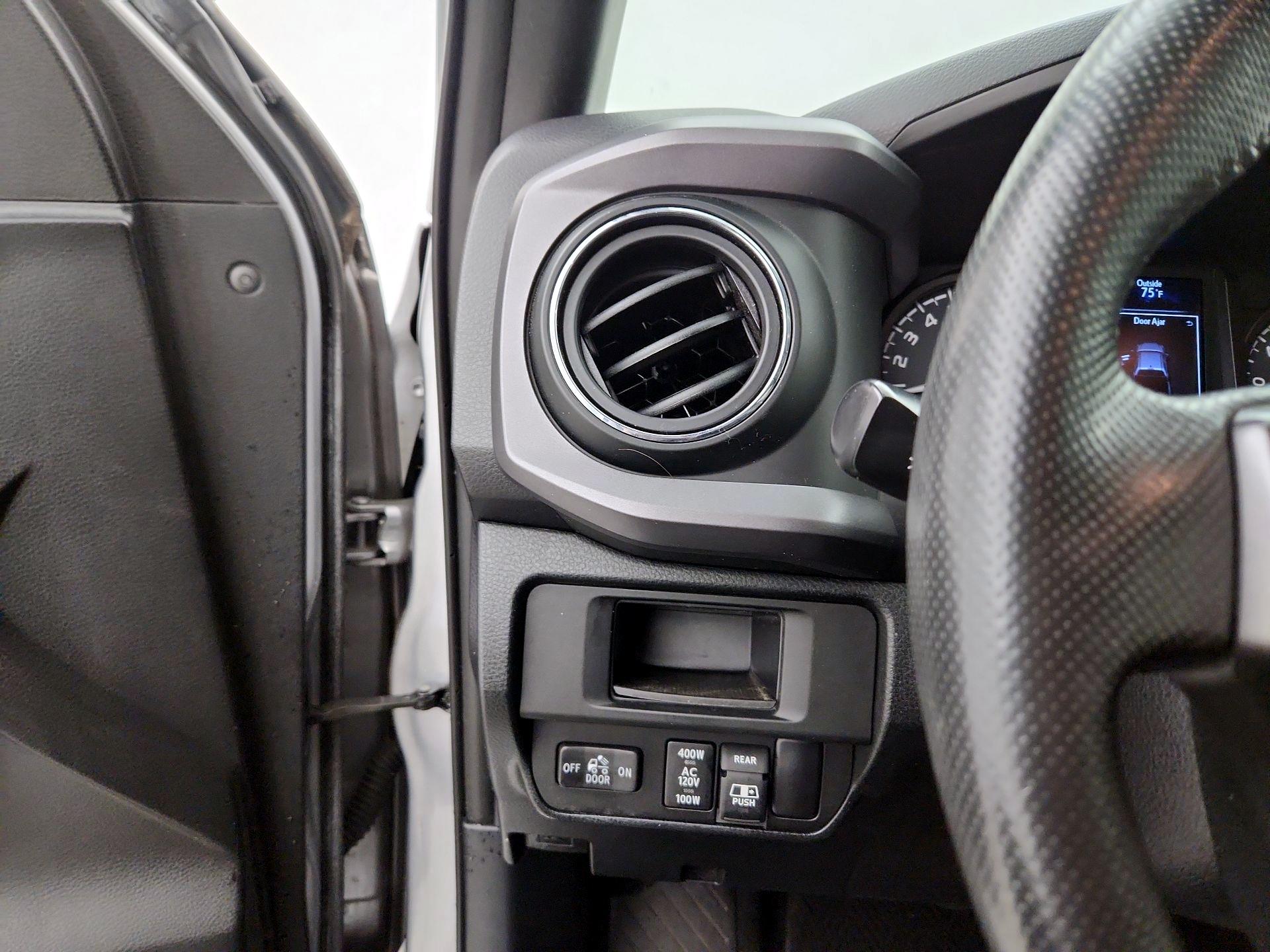 Thumbnail: 2017 Toyota Tacoma - 13