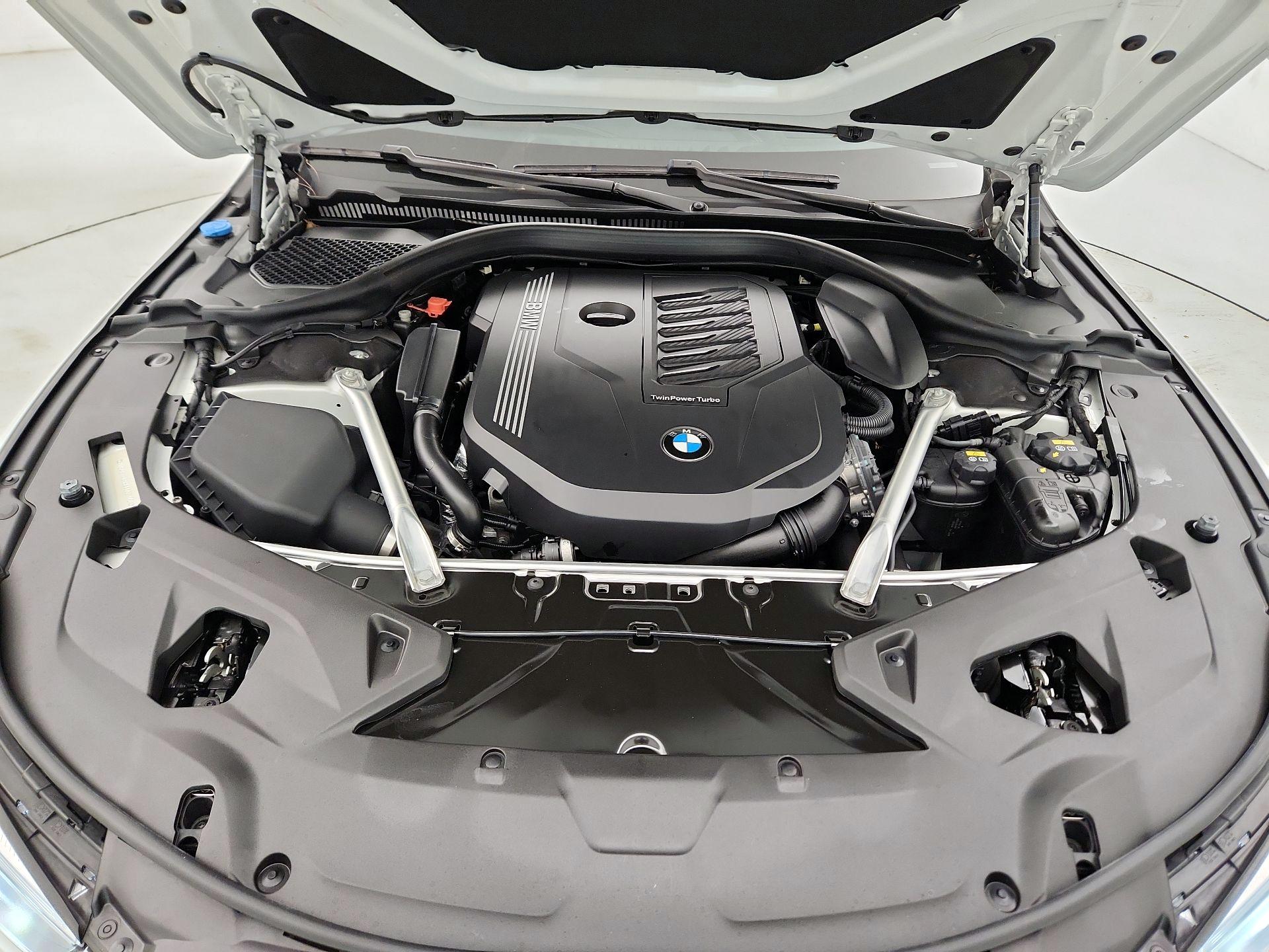 Thumbnail: 2020 BMW 8 Series - 20