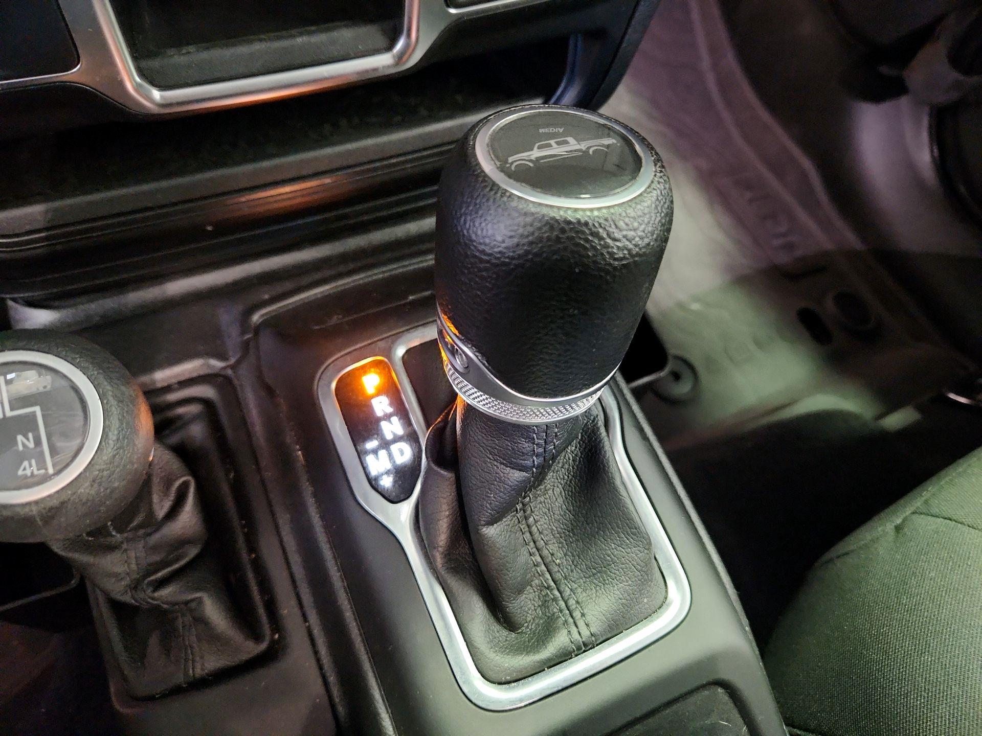 Thumbnail: 2023 Jeep Gladiator - 17