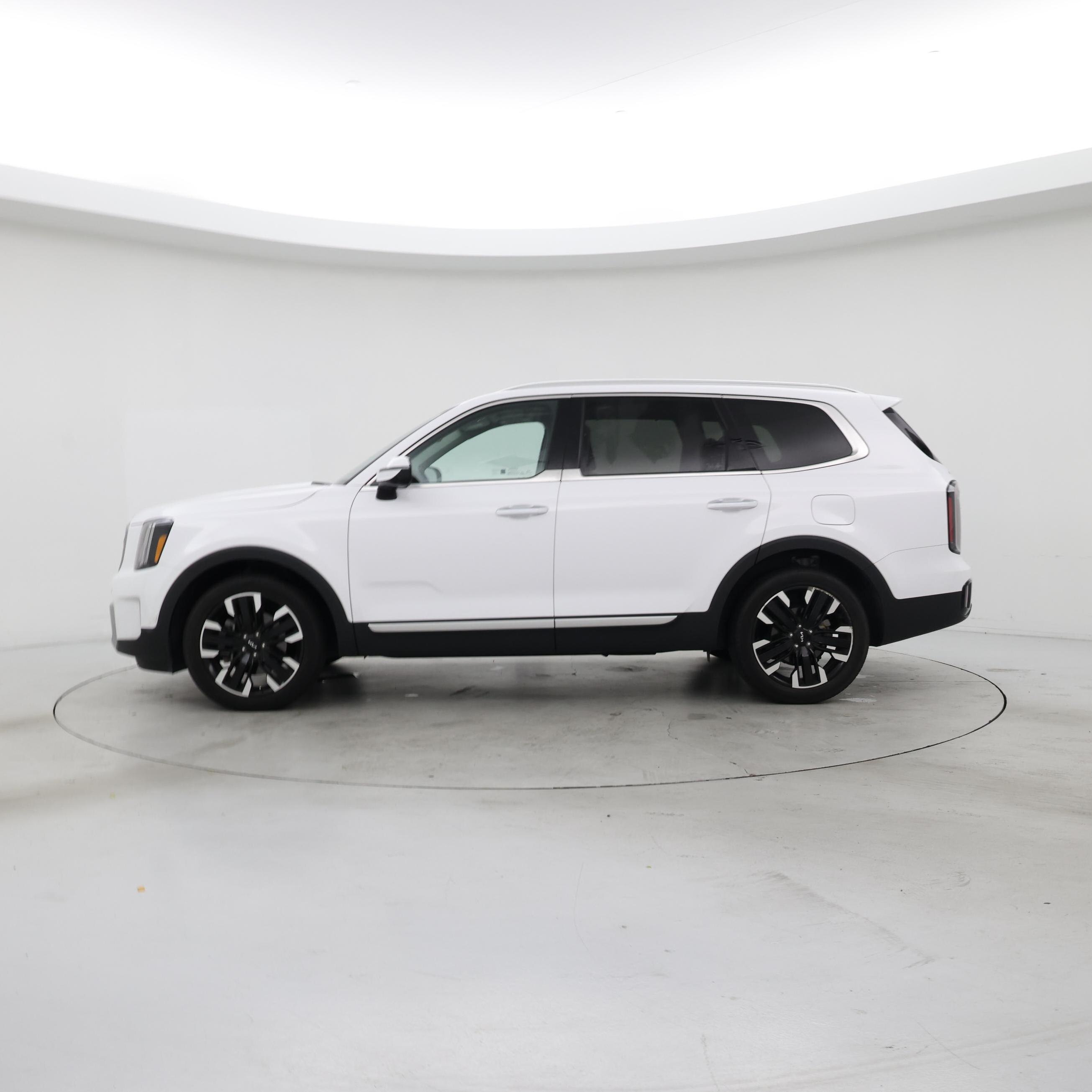 Thumbnail: 2023 Kia Telluride - 3