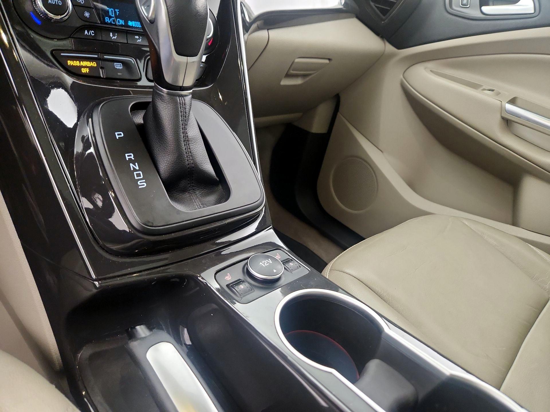 Thumbnail: 2016 Ford Escape - 18