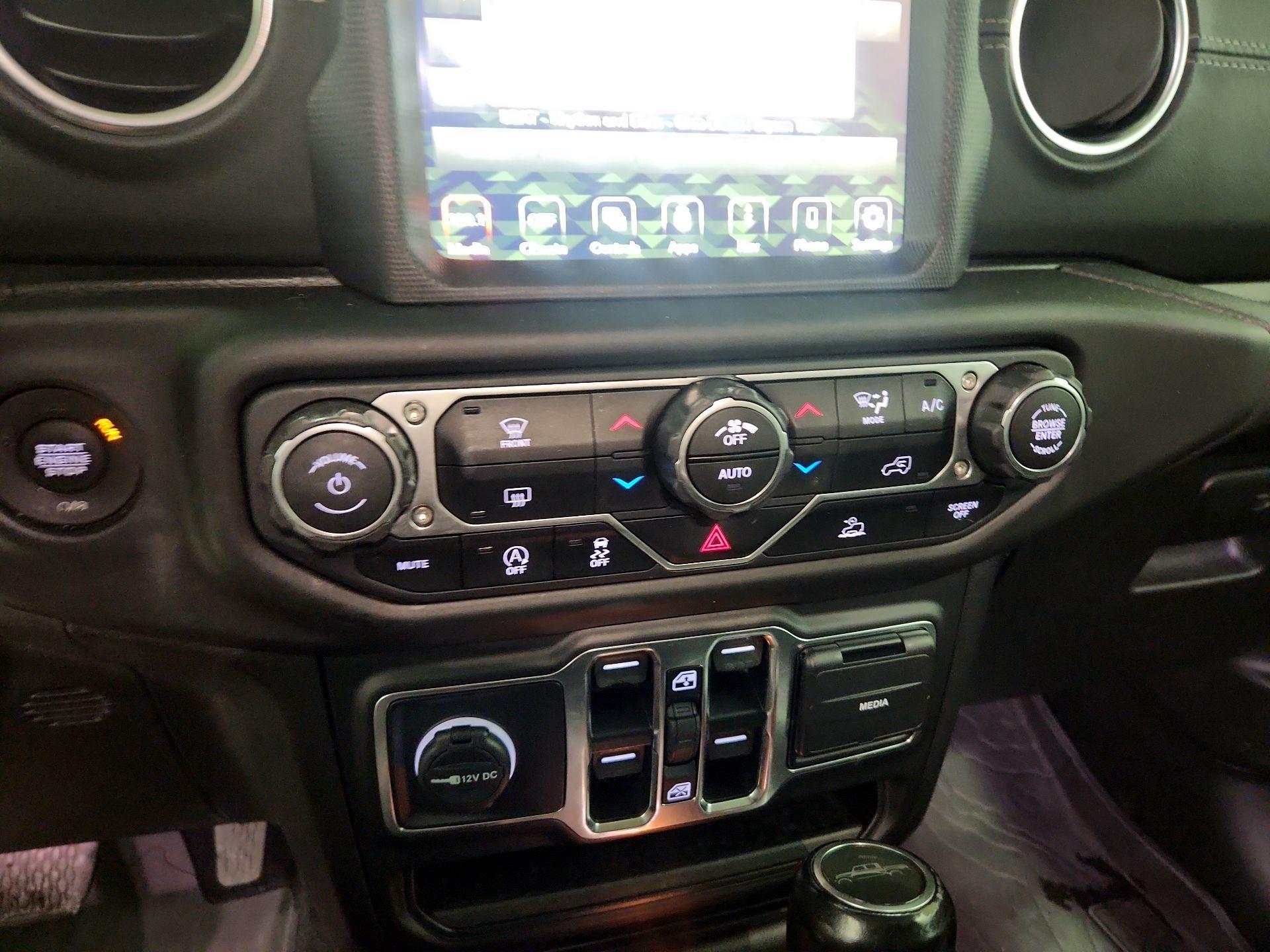 Thumbnail: 2020 Jeep Gladiator - 16