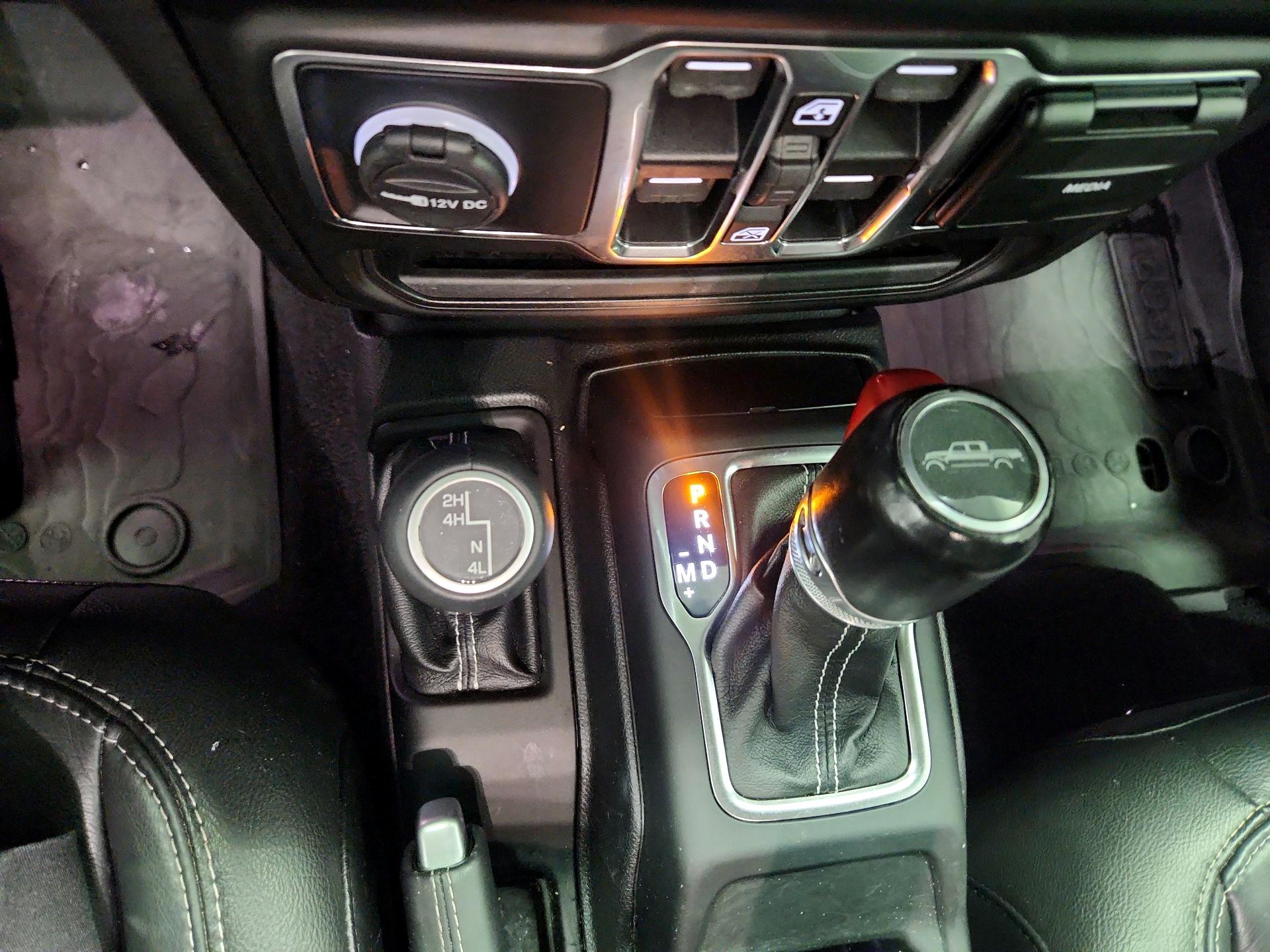 Thumbnail: 2020 Jeep Gladiator - 17