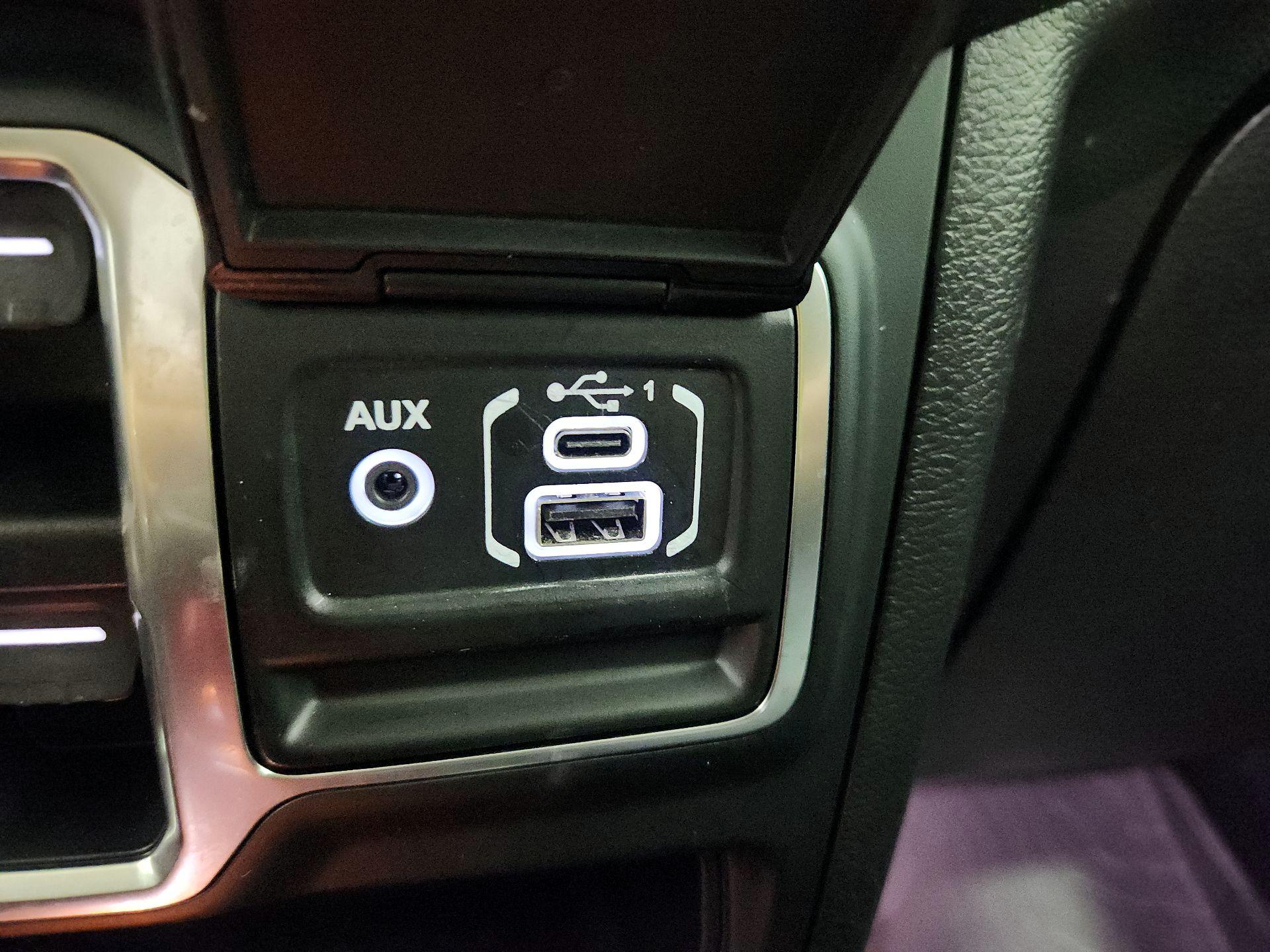 Thumbnail: 2020 Jeep Gladiator - 18