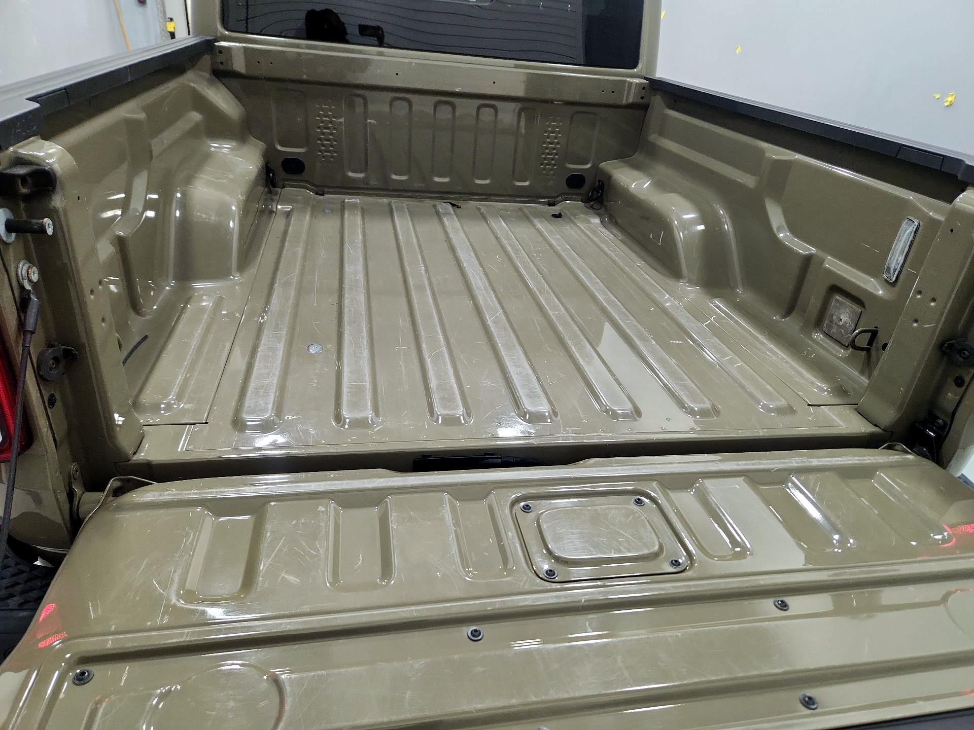 Thumbnail: 2020 Jeep Gladiator - 20