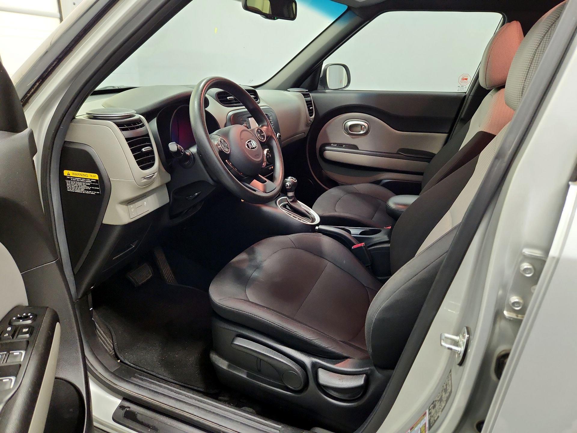 Thumbnail: 2017 Kia Soul - 11