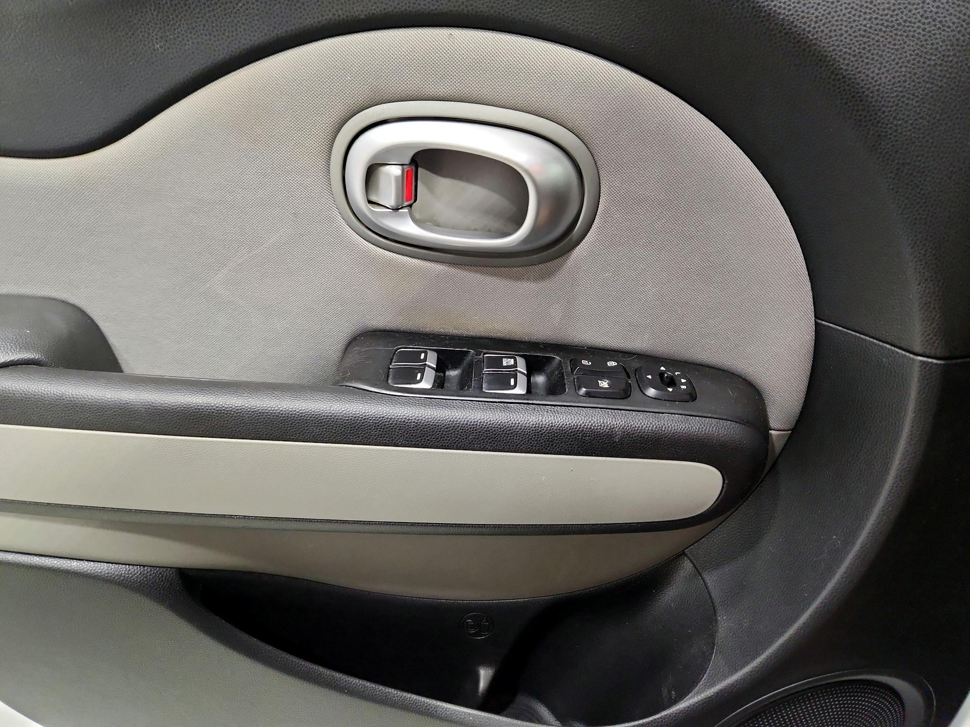 Thumbnail: 2017 Kia Soul - 12