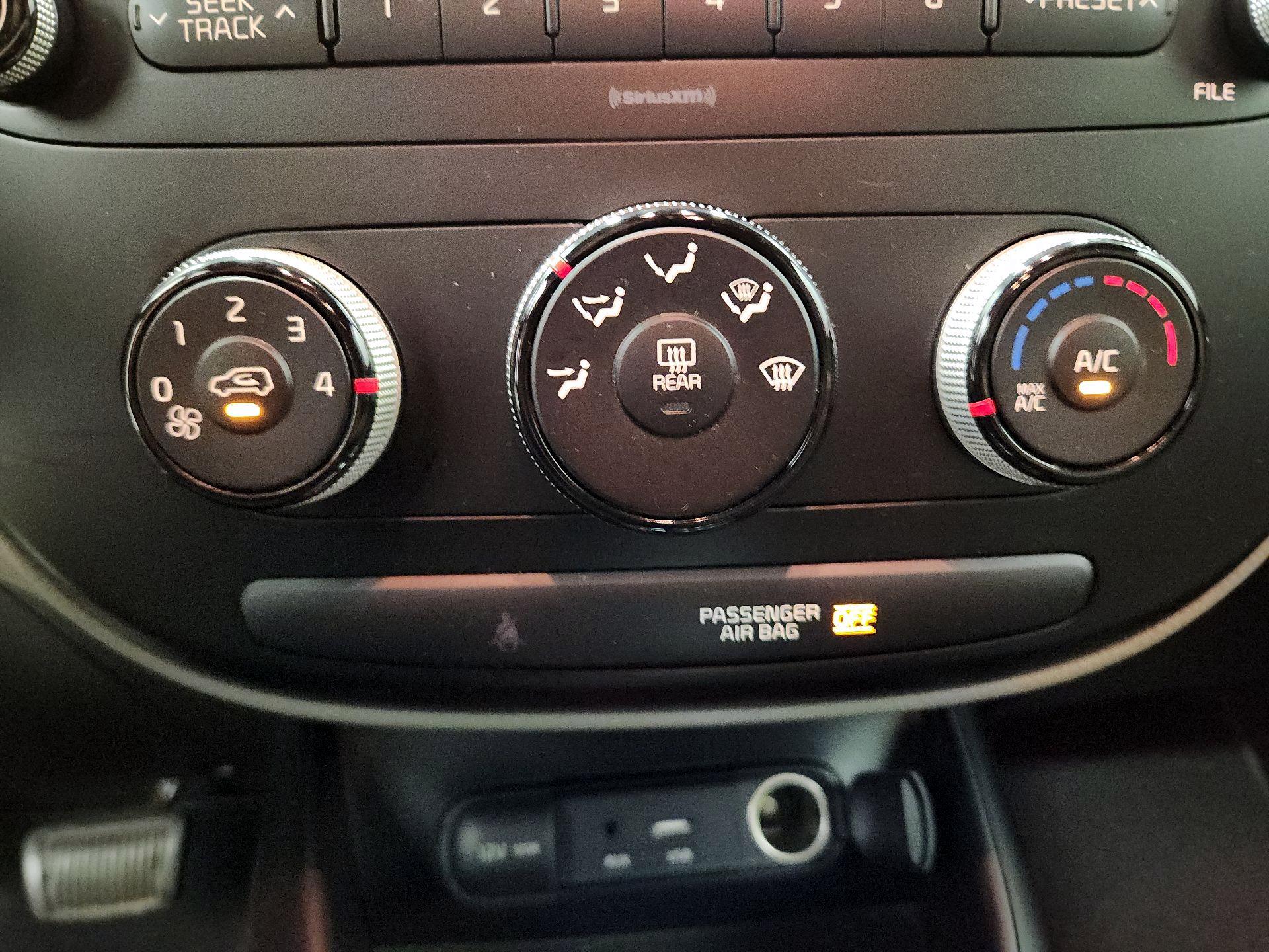 Thumbnail: 2017 Kia Soul - 15