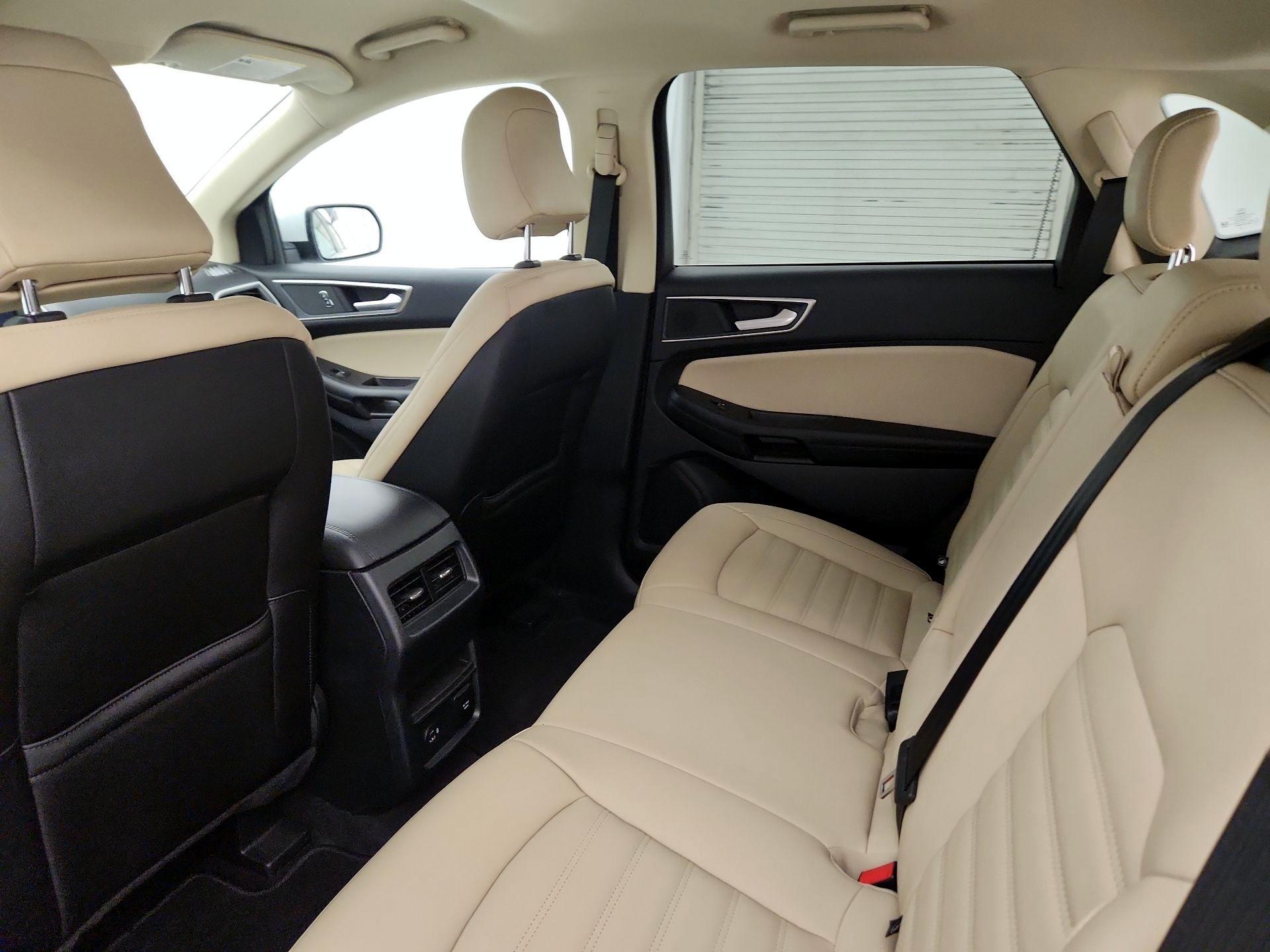 Thumbnail: 2021 Ford Edge - 19