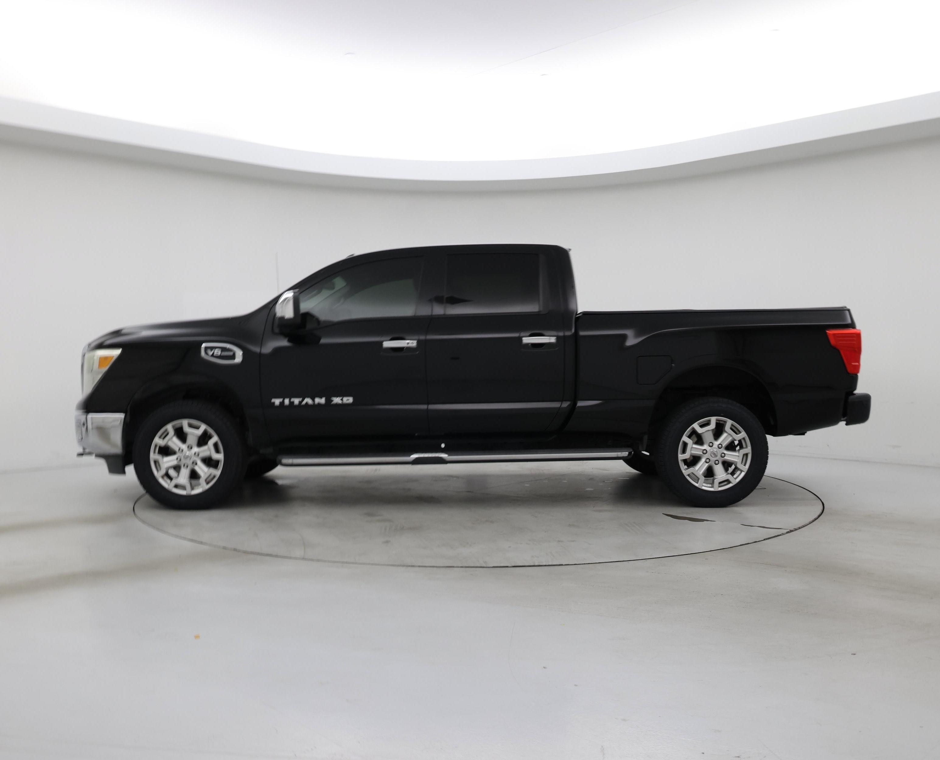 Thumbnail: 2017 Nissan Titan - 3