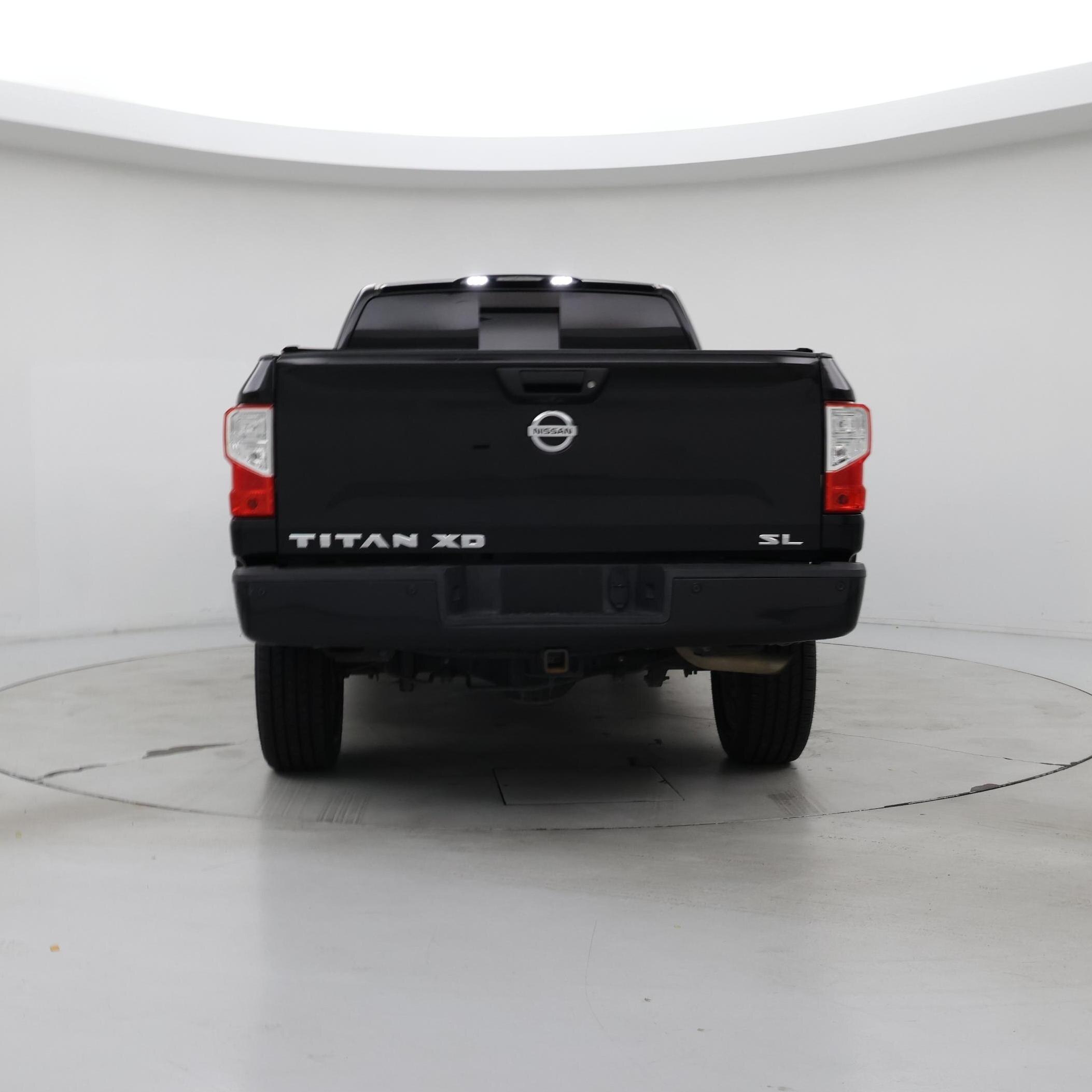 Thumbnail: 2017 Nissan Titan - 6