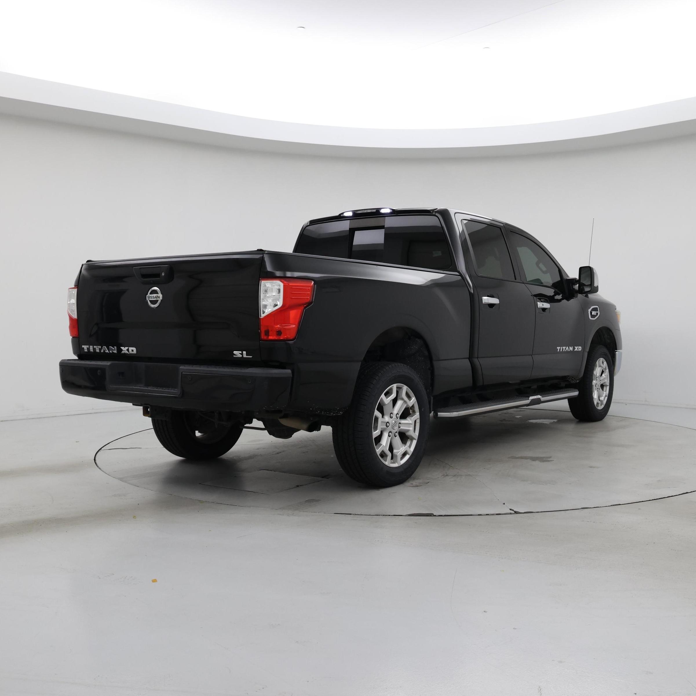 Thumbnail: 2017 Nissan Titan - 8
