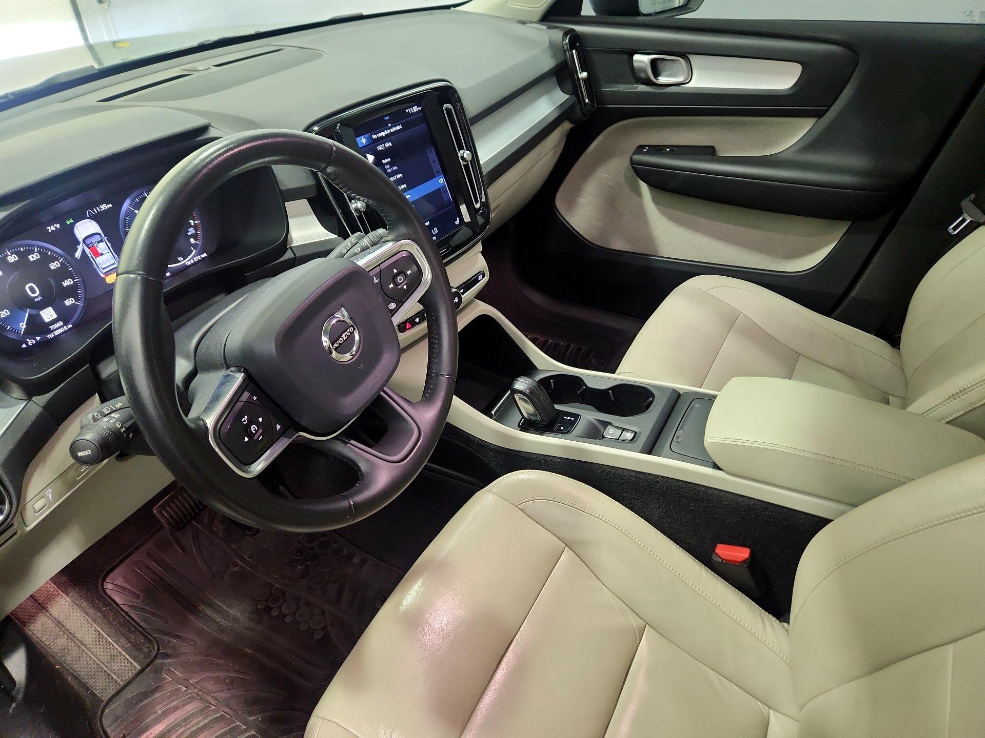 Thumbnail: 2020 Volvo XC40 - 11