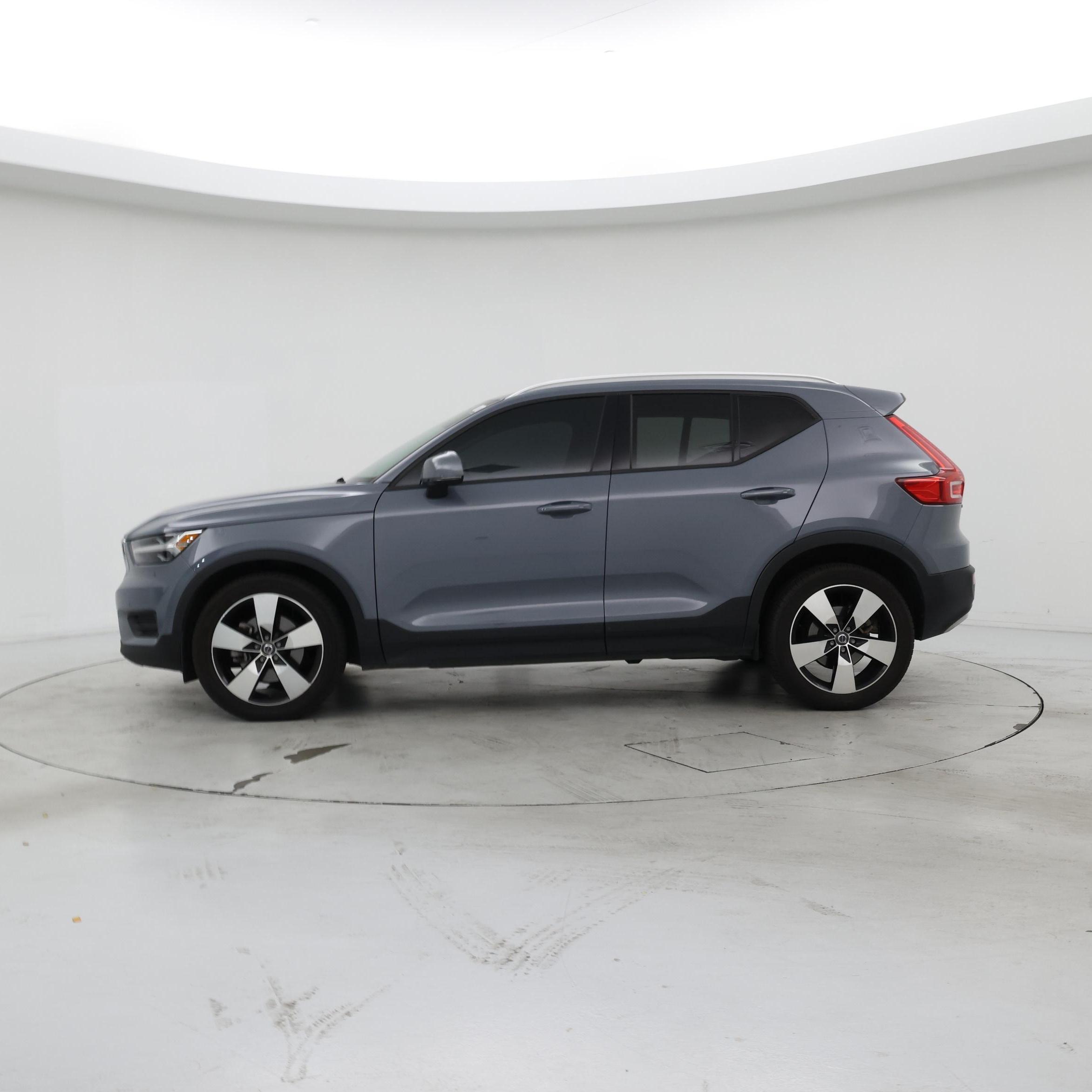 Thumbnail: 2020 Volvo XC40 - 3