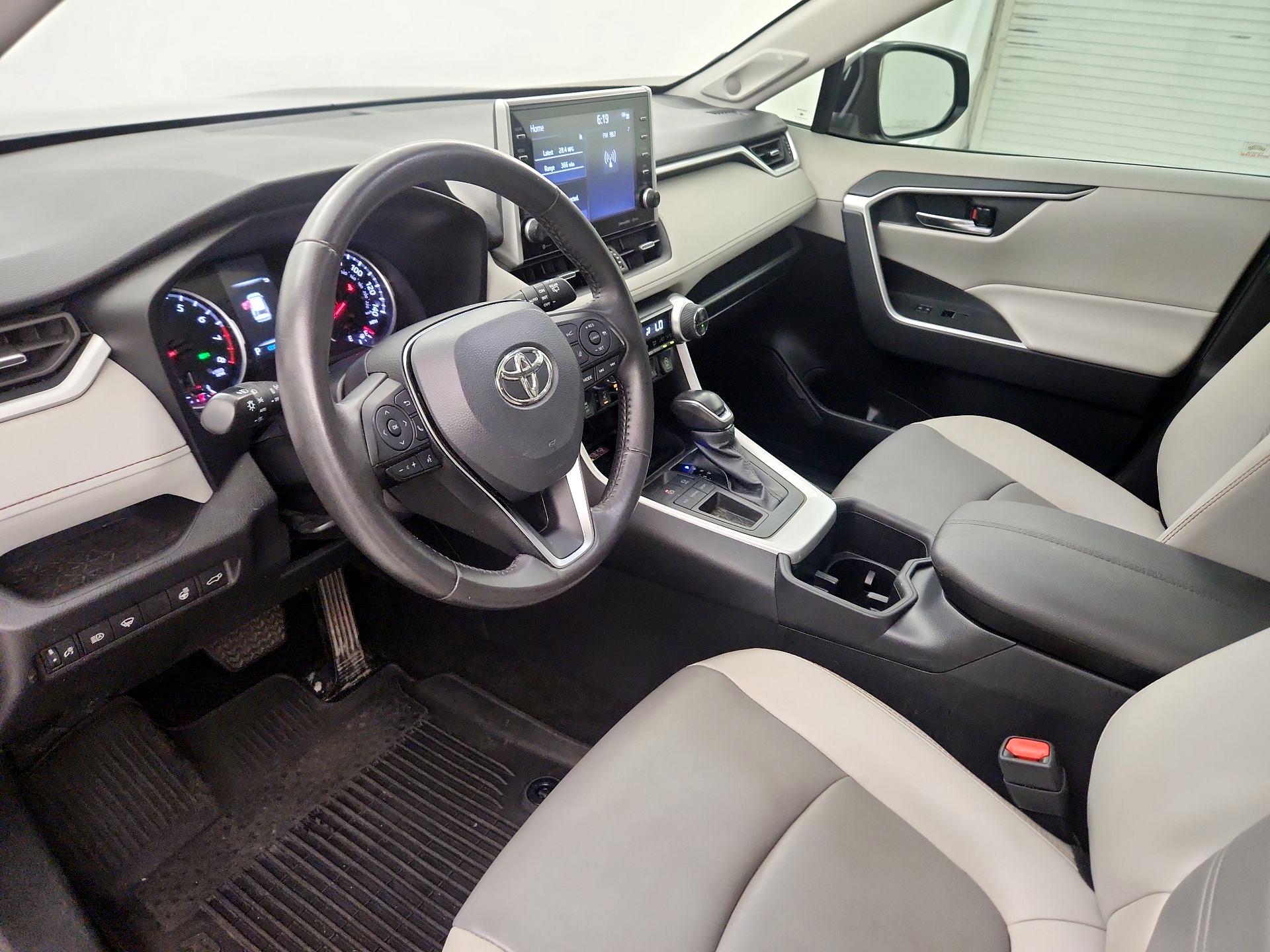 Thumbnail: 2022 Toyota RAV4 - 11