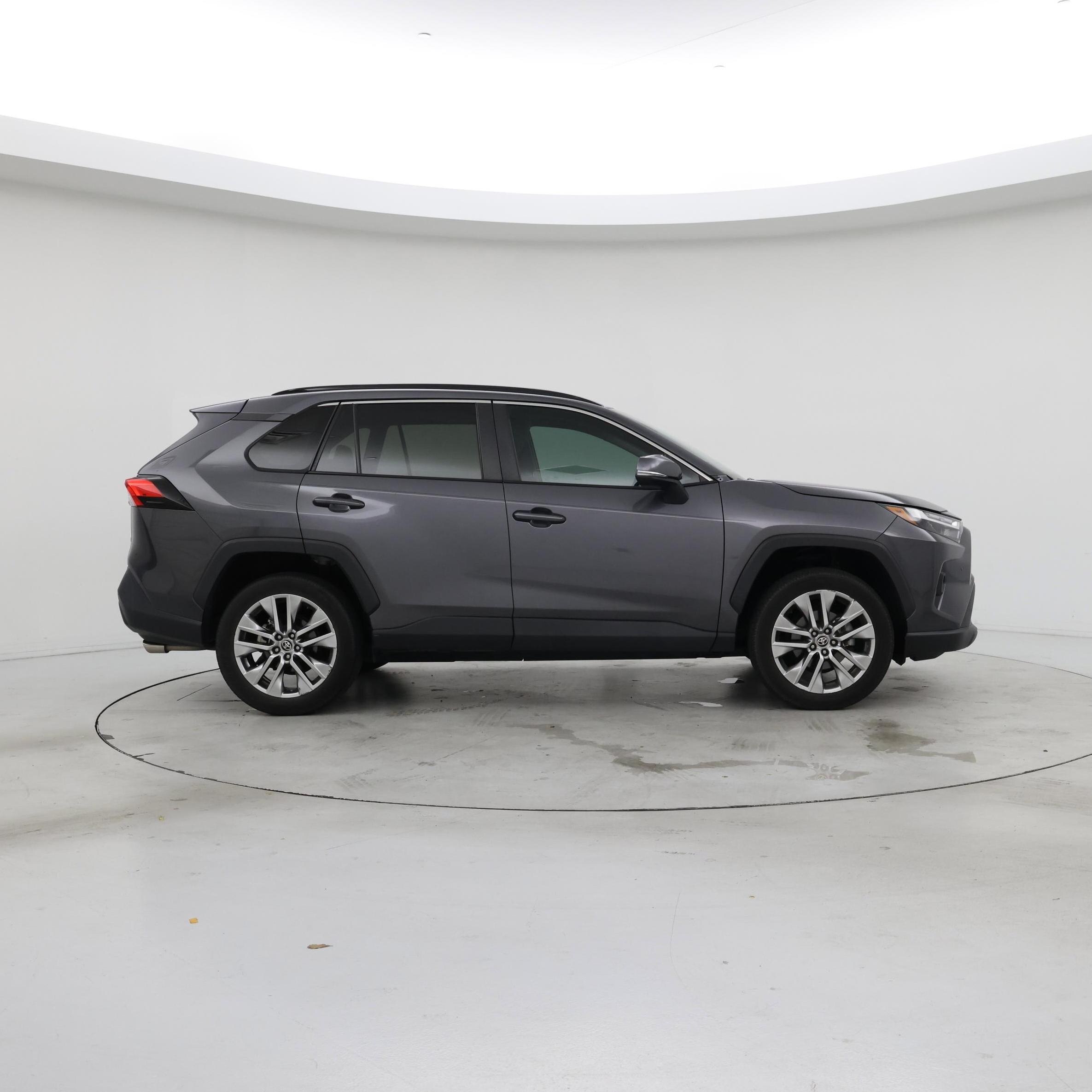 Thumbnail: 2022 Toyota RAV4 - 7