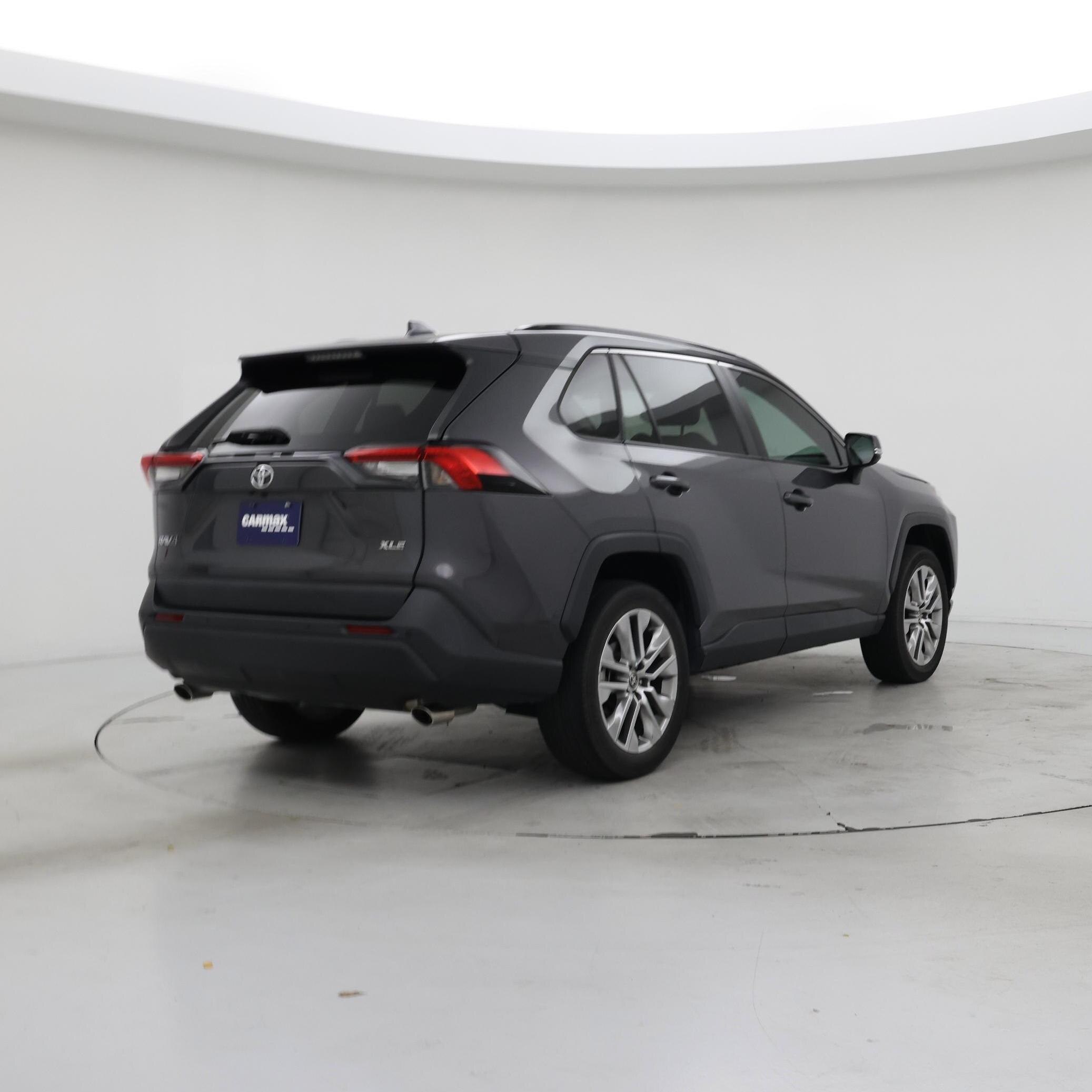 Thumbnail: 2022 Toyota RAV4 - 8