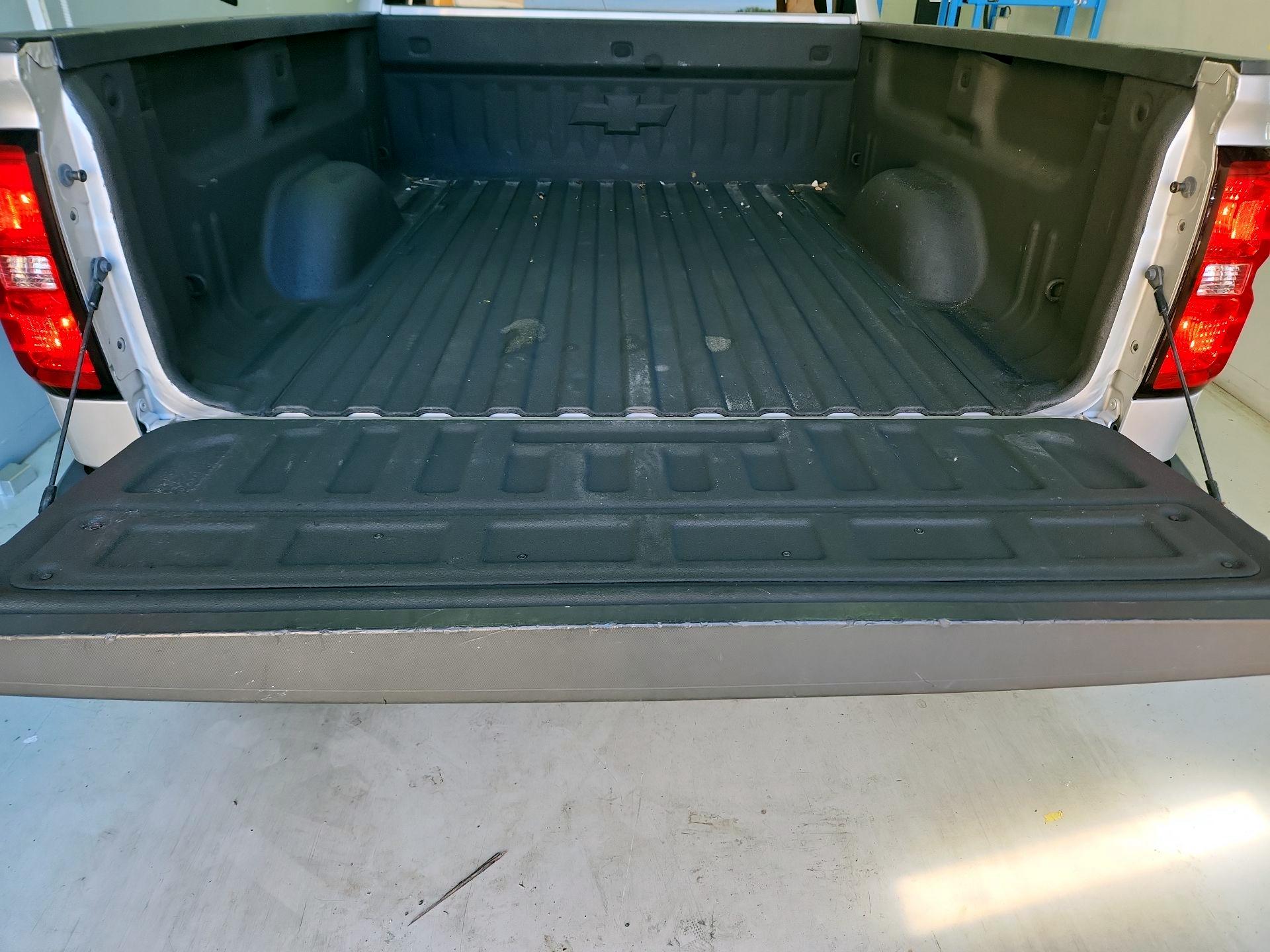 Thumbnail: 2018 Chevrolet Silverado 1500 - 20