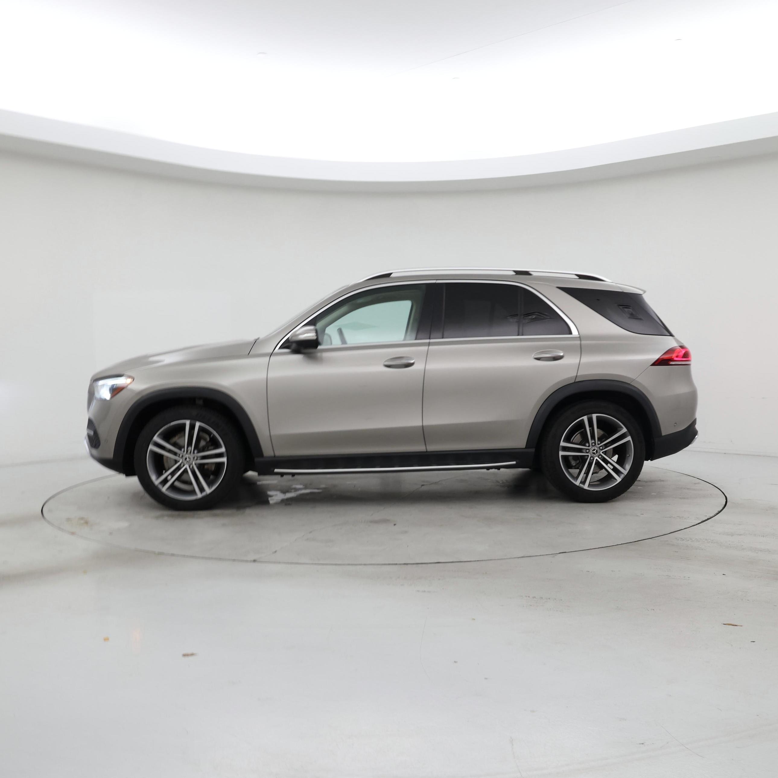 Thumbnail: 2020 Mercedes-Benz GLE - 3