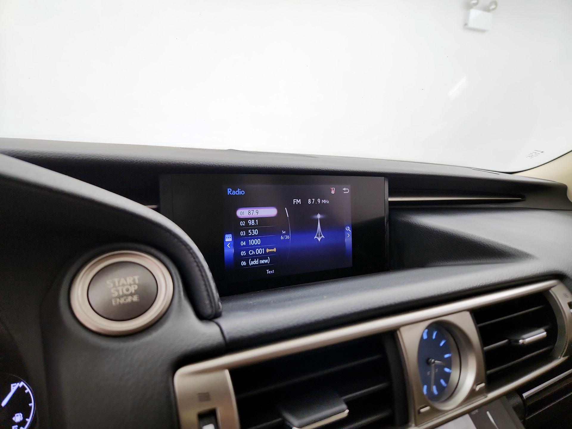 Thumbnail: 2015 Lexus IS - 15