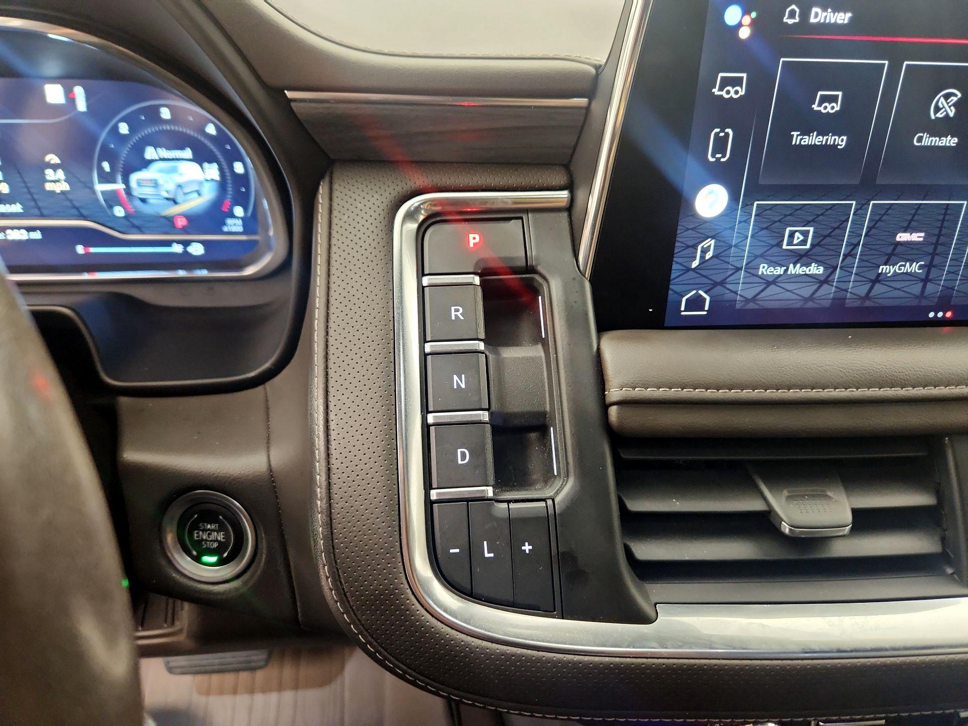 Thumbnail: 2022 GMC Yukon XL - 18