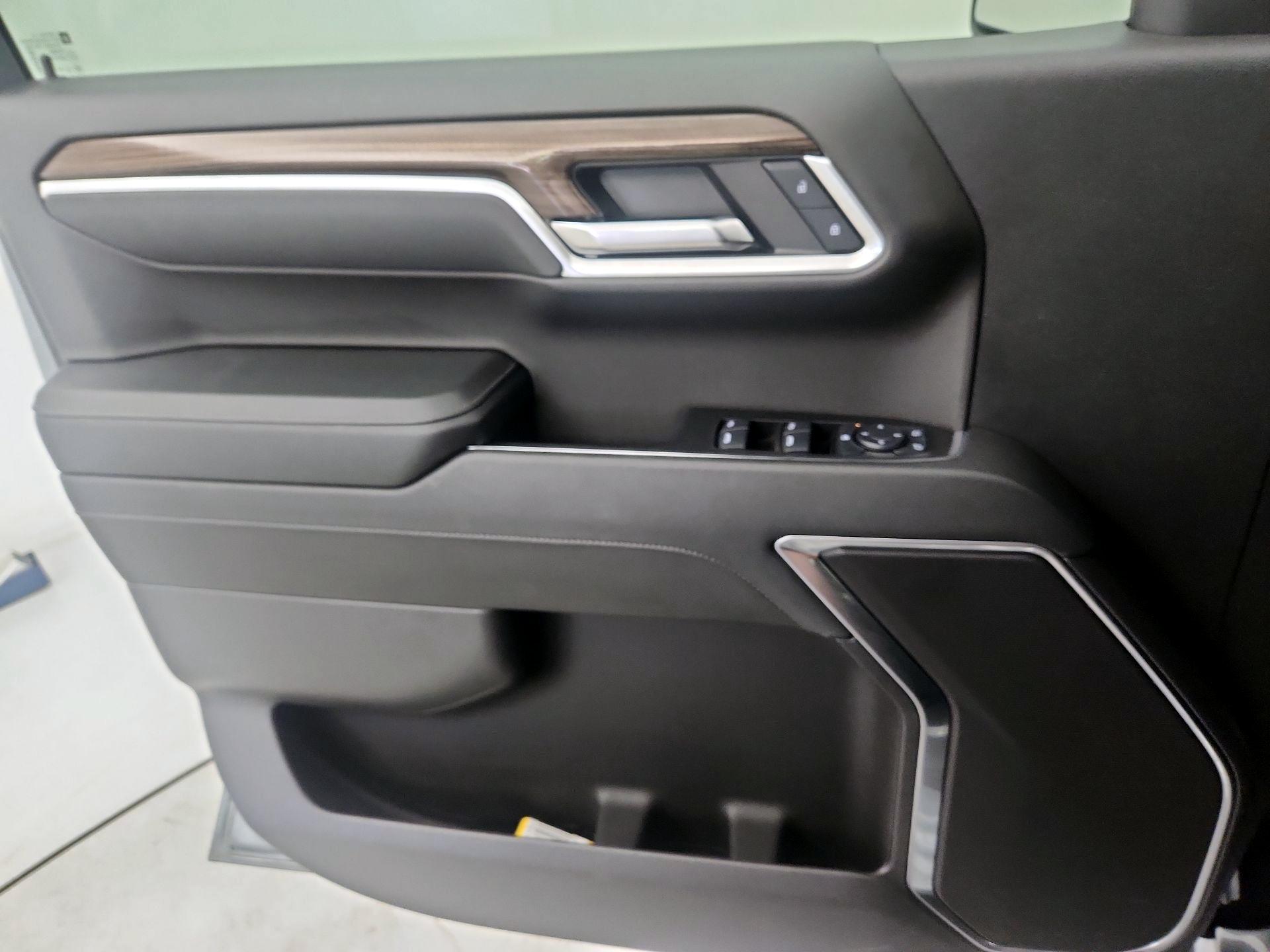 Thumbnail: 2024 Chevrolet Silverado 1500 - 12
