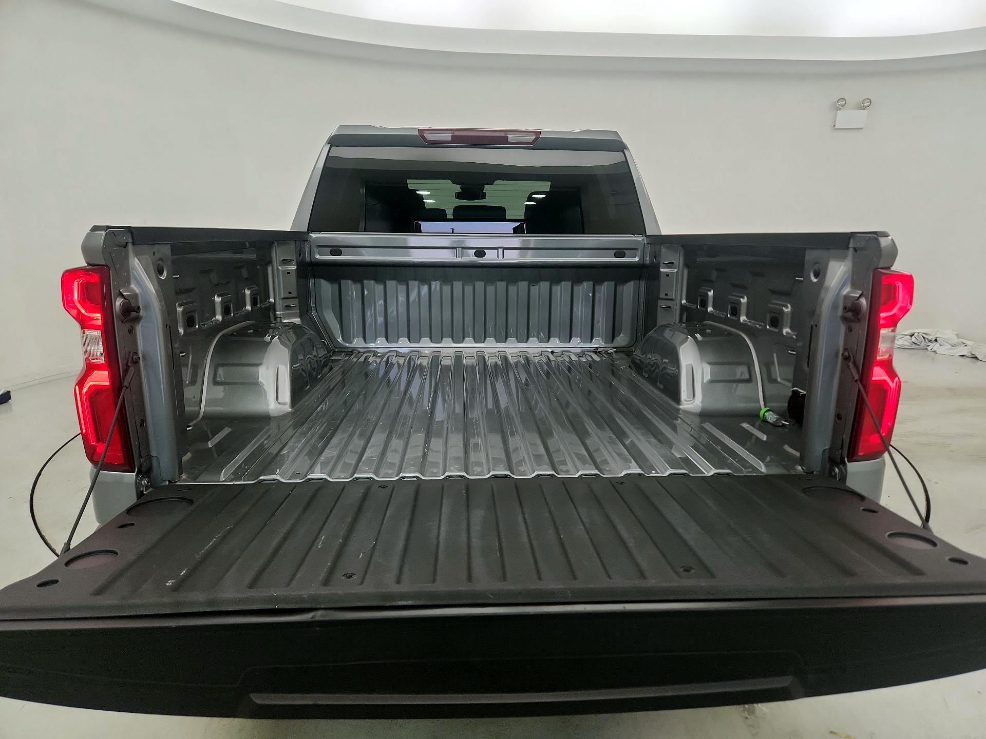Thumbnail: 2024 Chevrolet Silverado 1500 - 19