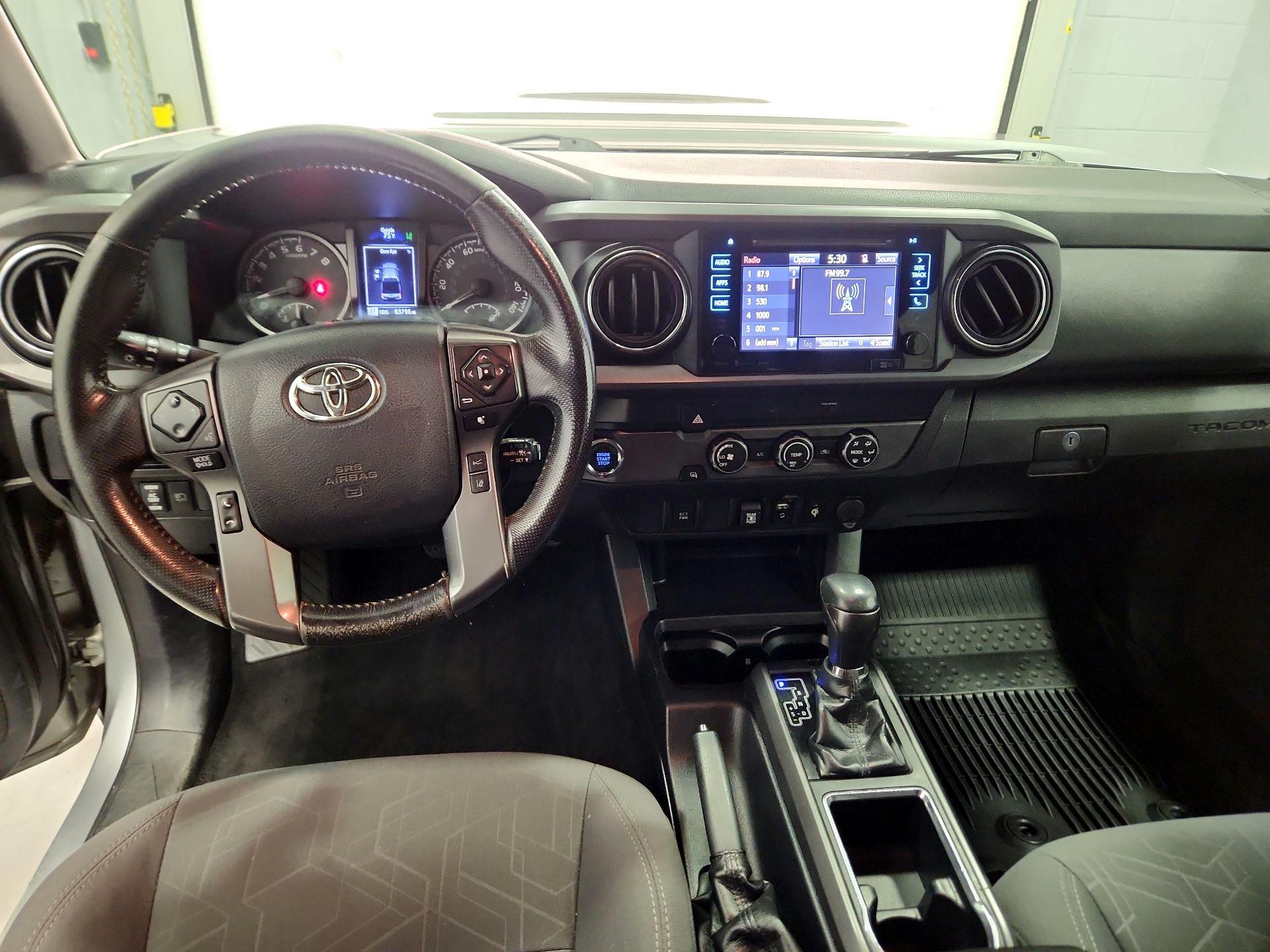 Thumbnail: 2019 Toyota Tacoma - 9