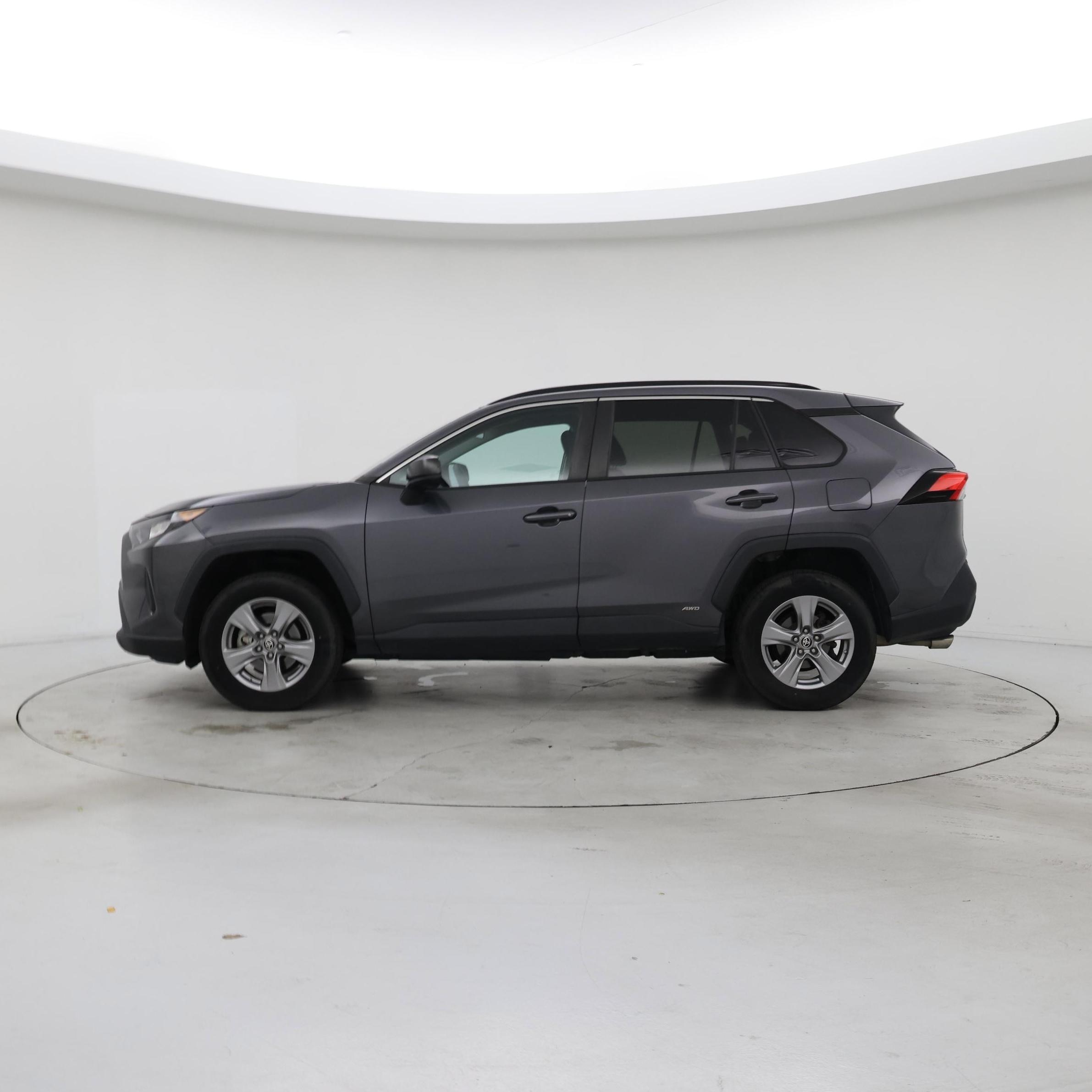 Thumbnail: 2022 Toyota RAV4 - 3