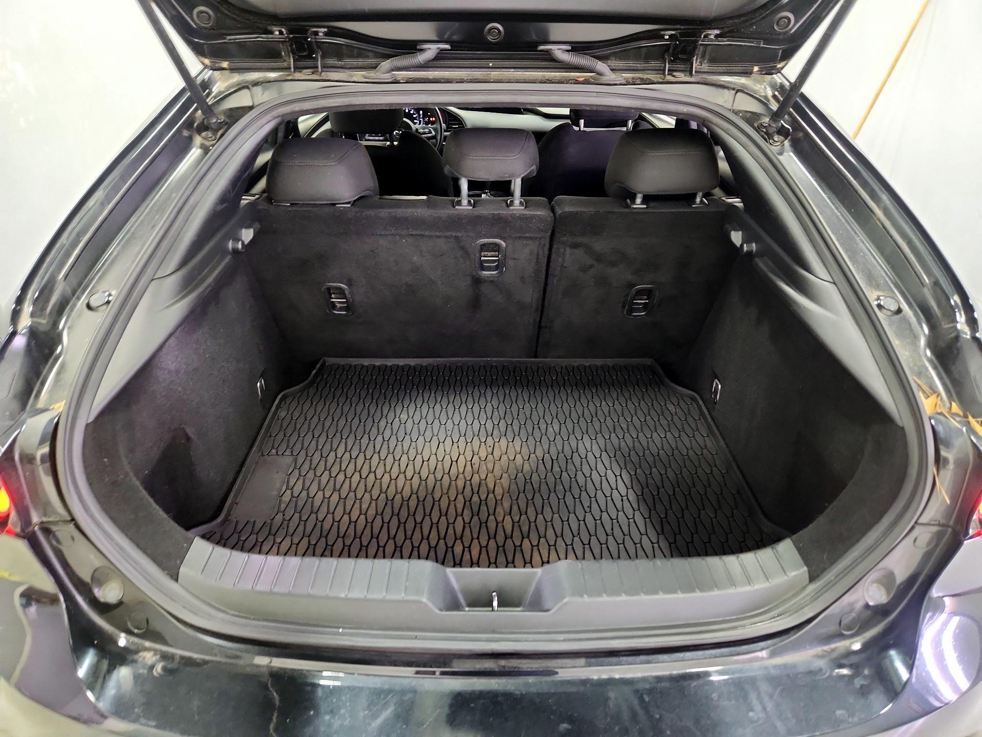 Thumbnail: 2022 Mazda Mazda3 - 20