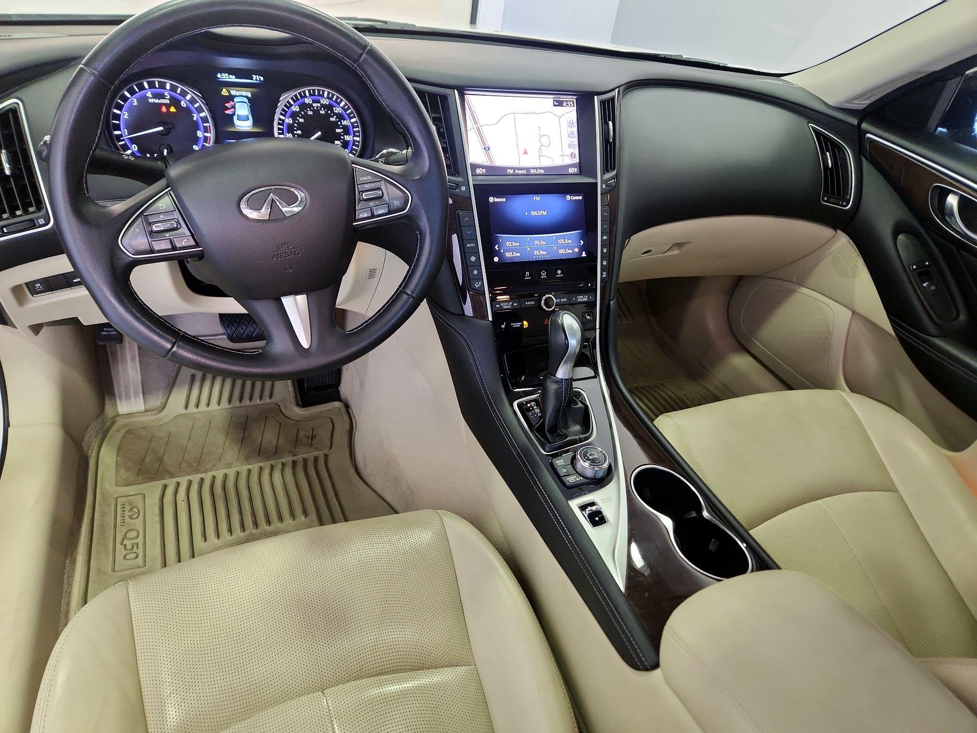Thumbnail: 2015 INFINITI Q50 - 9