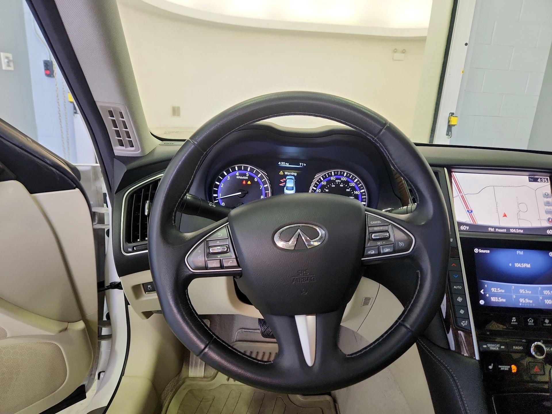 Thumbnail: 2015 INFINITI Q50 - 10