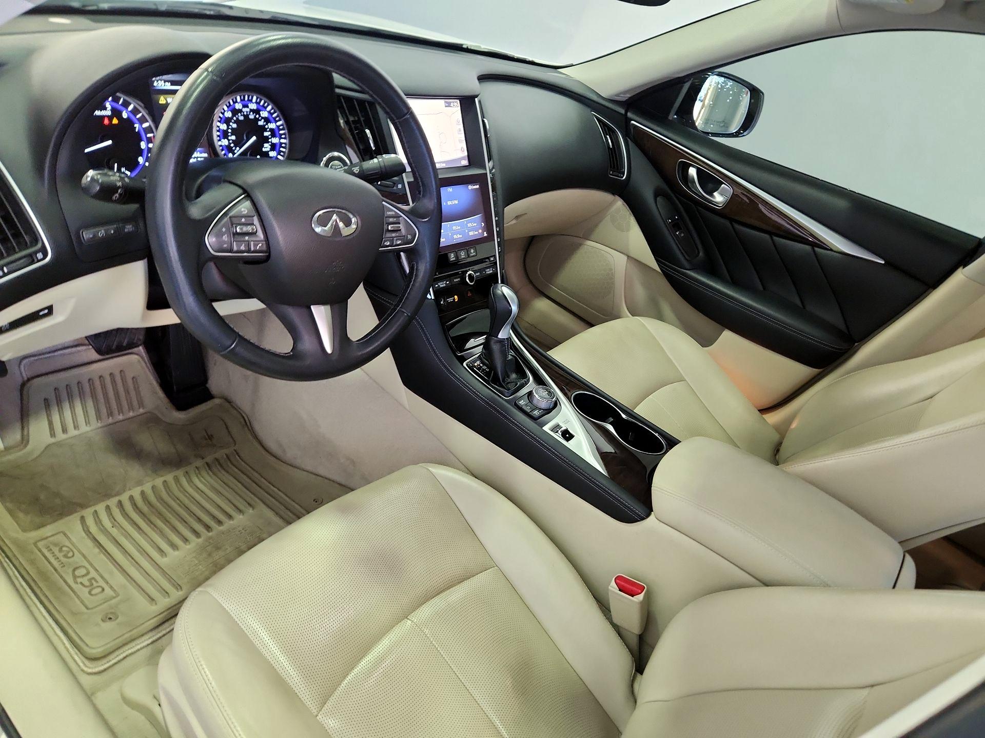 Thumbnail: 2015 INFINITI Q50 - 11
