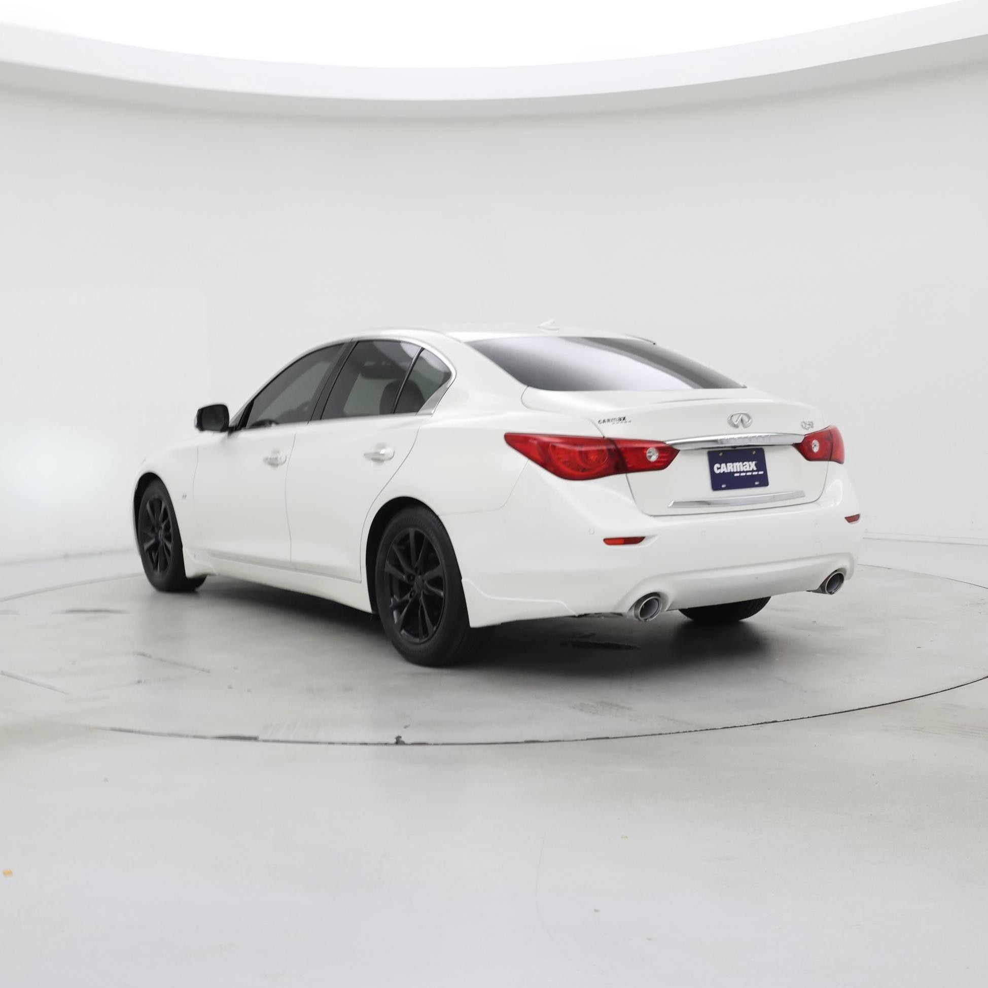 Thumbnail: 2015 INFINITI Q50 - 2
