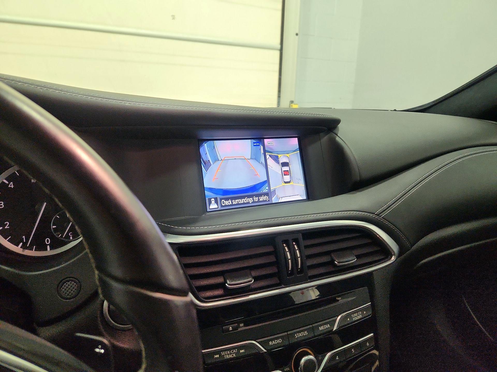 Thumbnail: 2017 INFINITI QX30 - 15