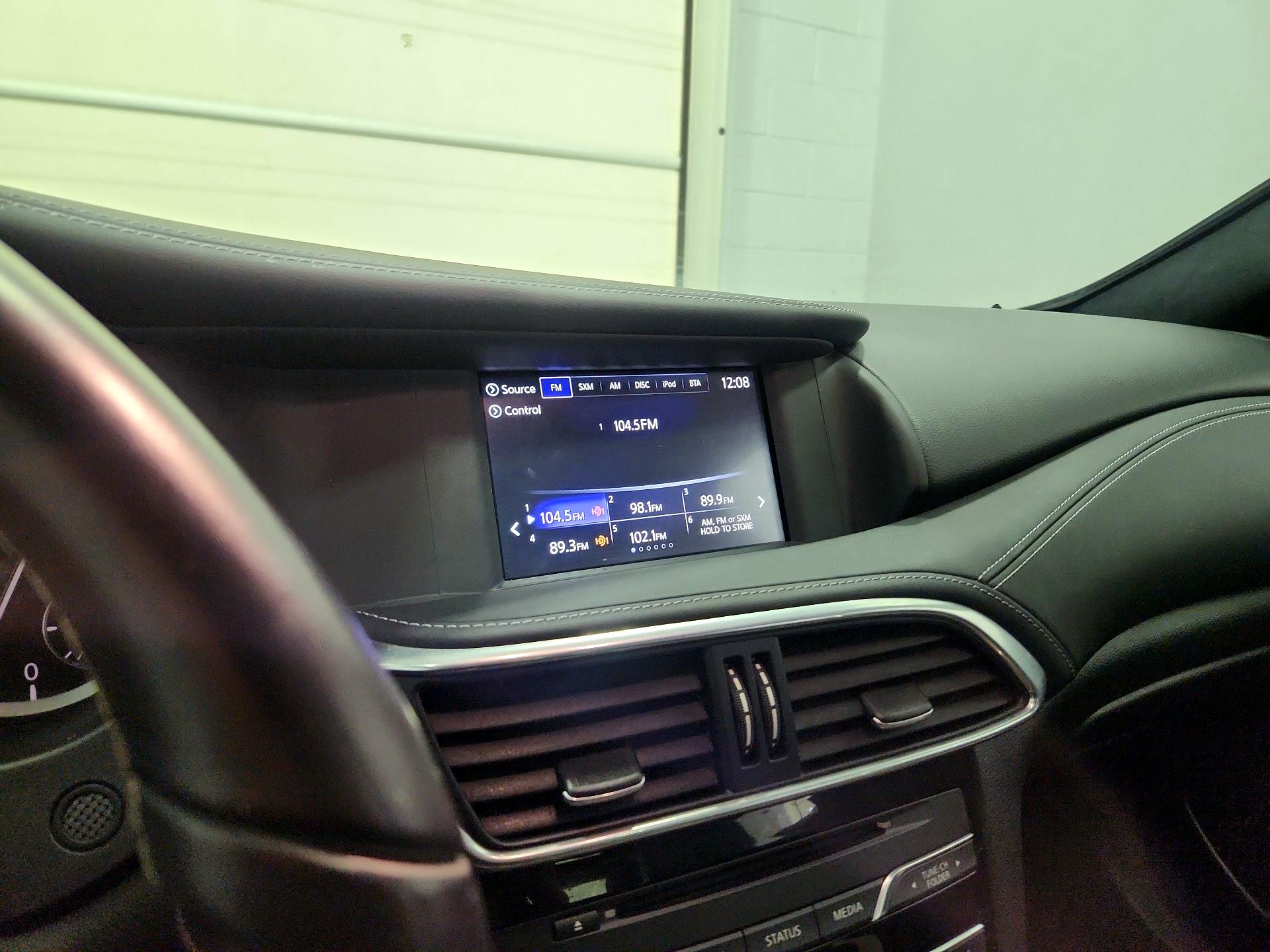 Thumbnail: 2017 INFINITI QX30 - 16