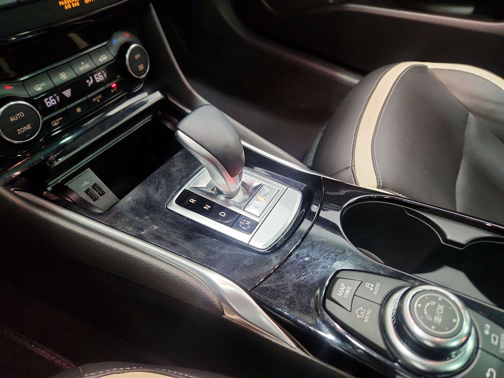 Thumbnail: 2017 INFINITI QX30 - 18