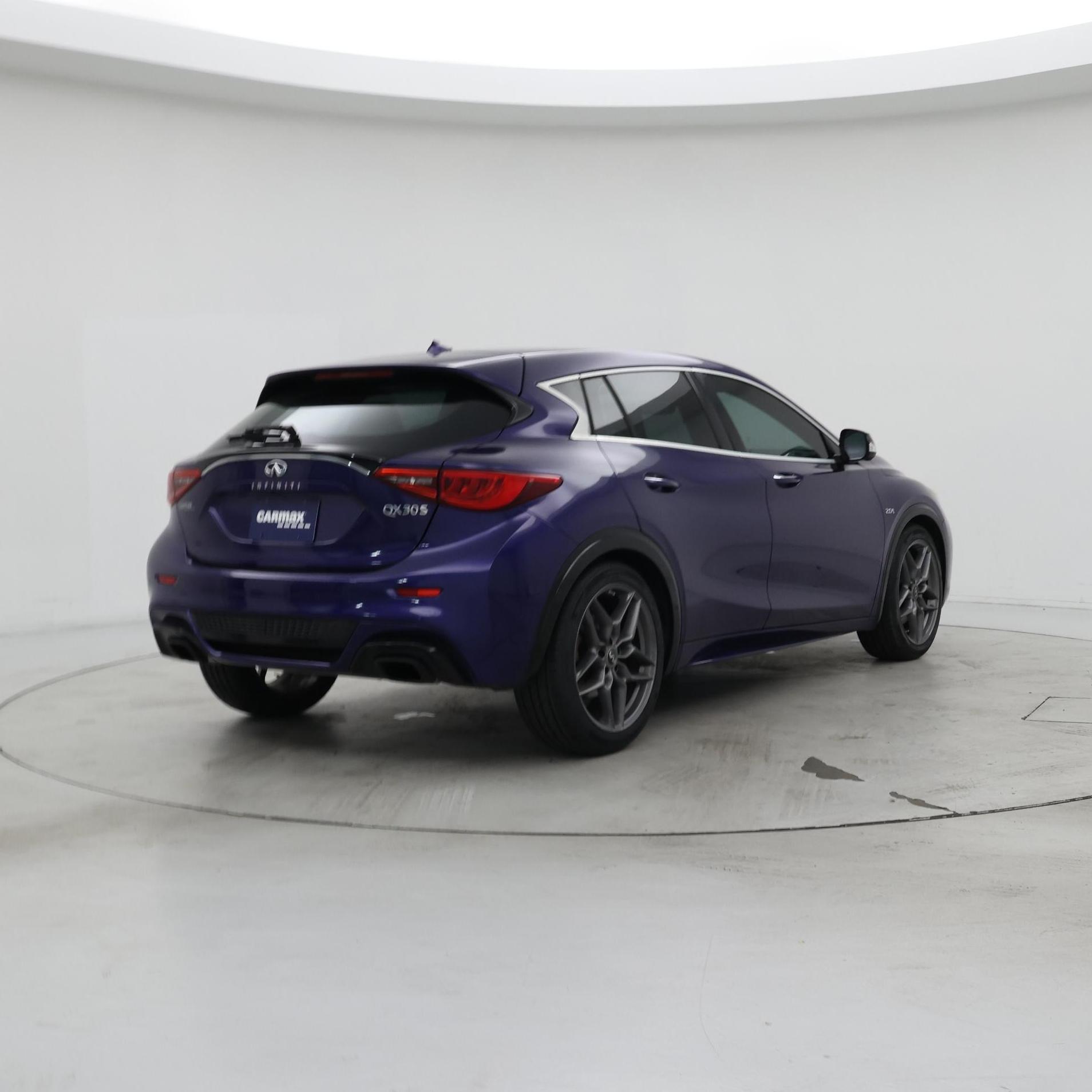 Thumbnail: 2017 INFINITI QX30 - 8
